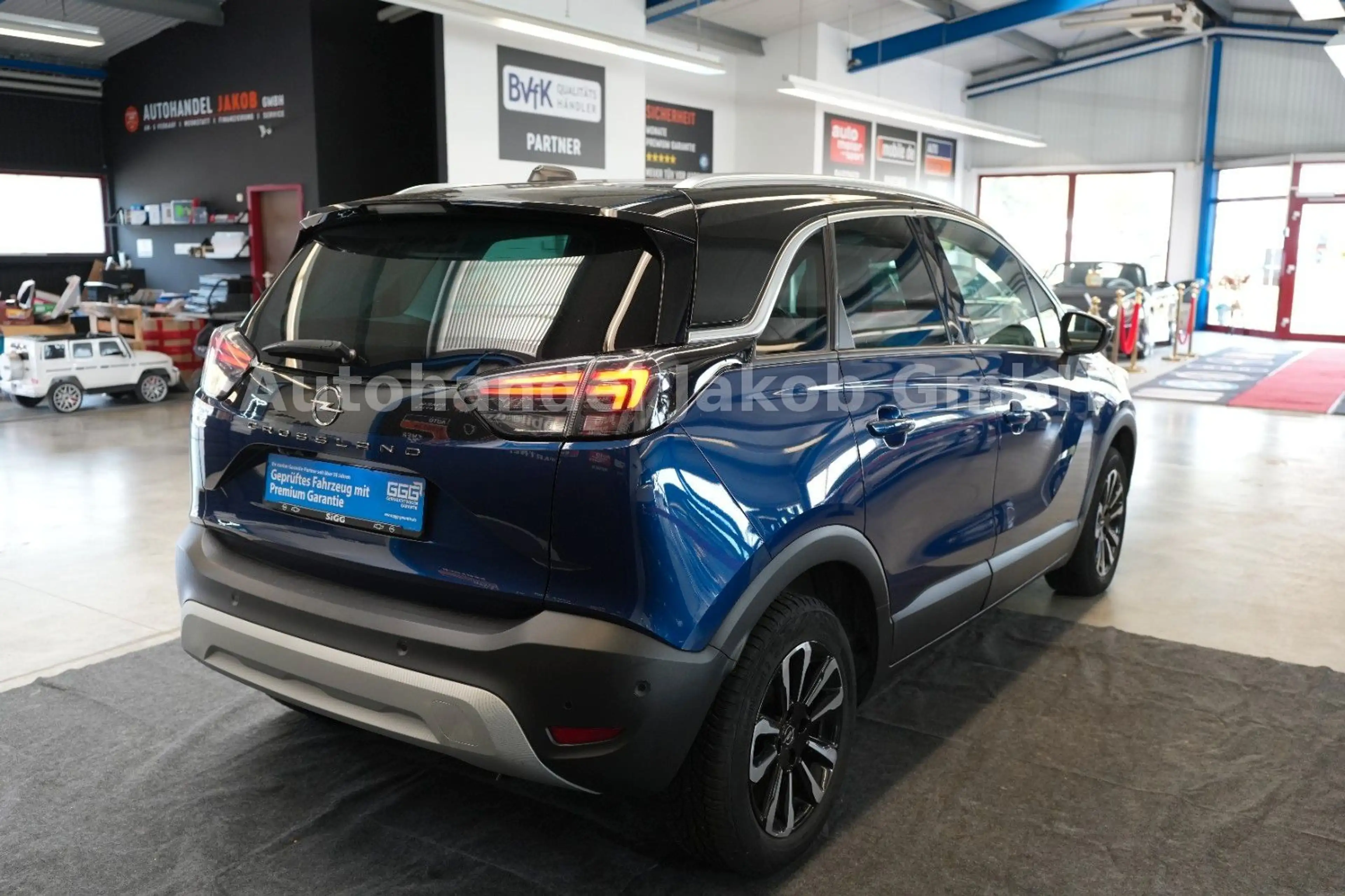 Opel Crossland X — photo 10