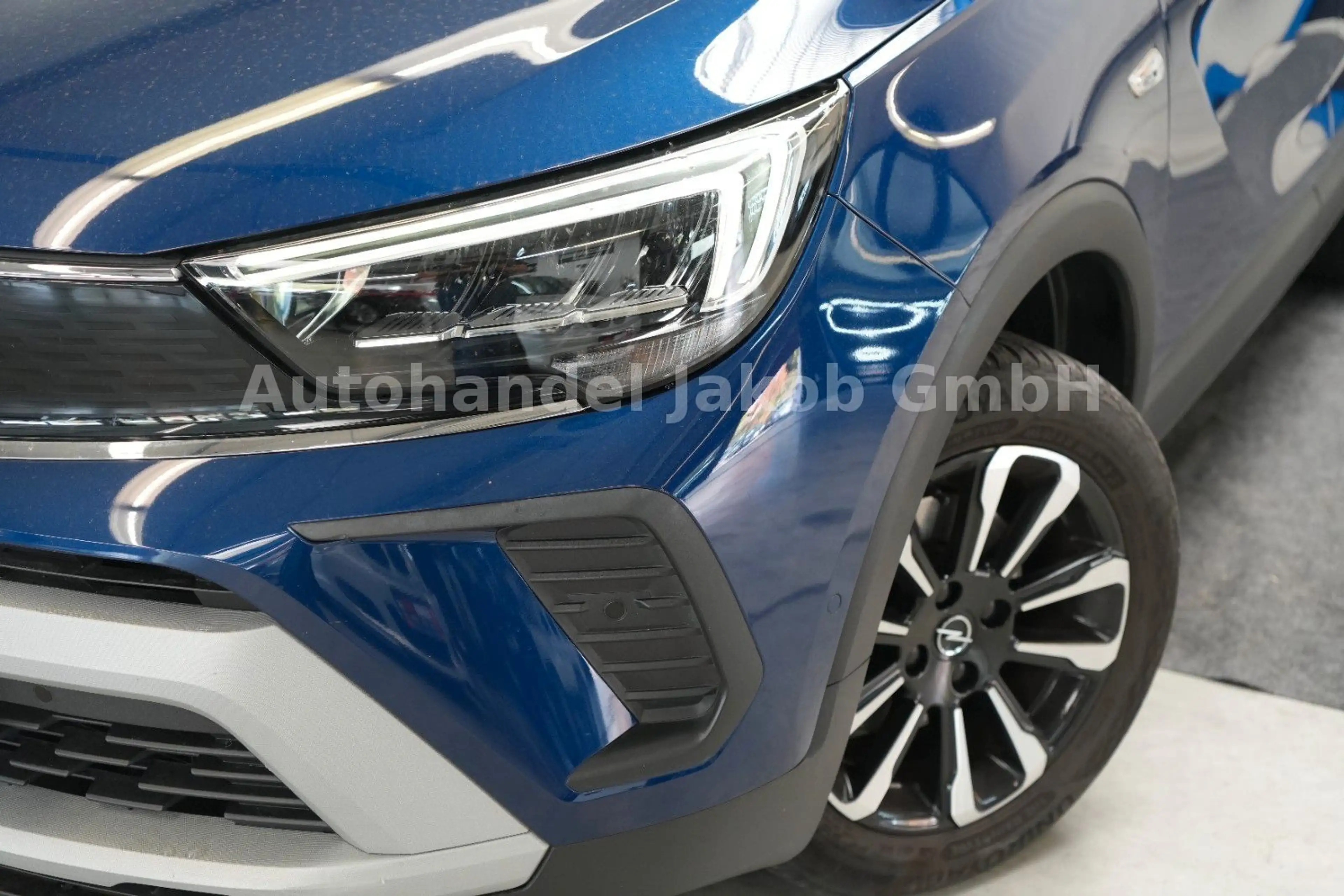 Opel Crossland X — photo 2
