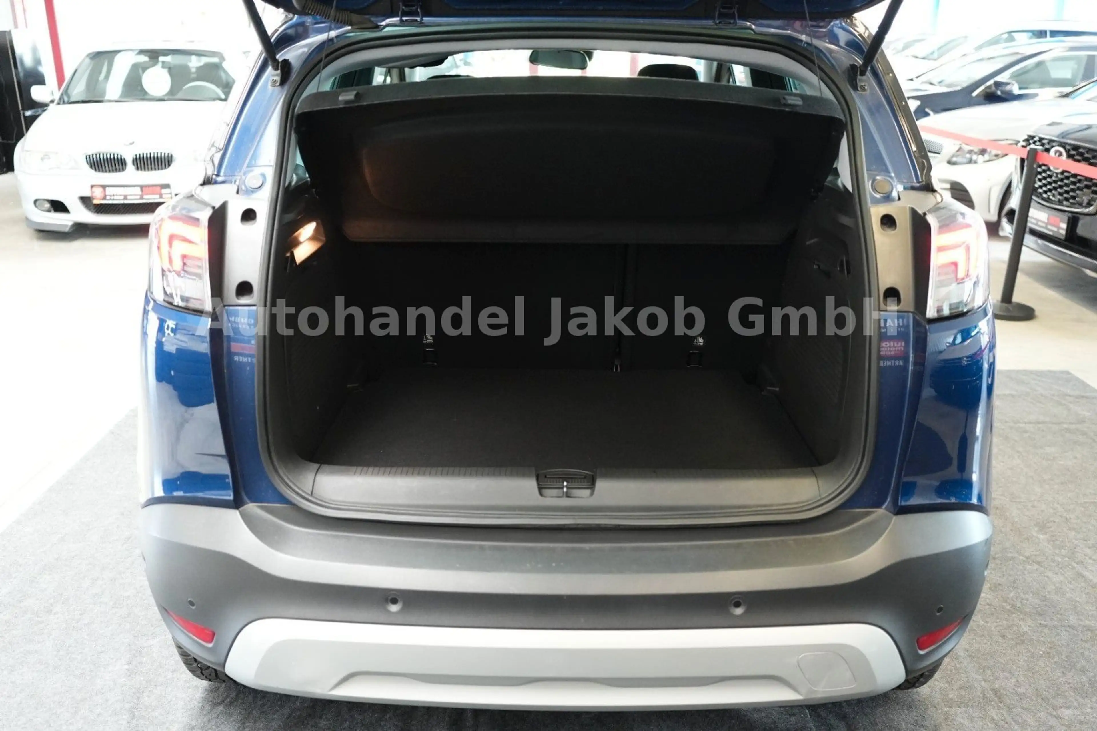 Opel Crossland X — photo 9