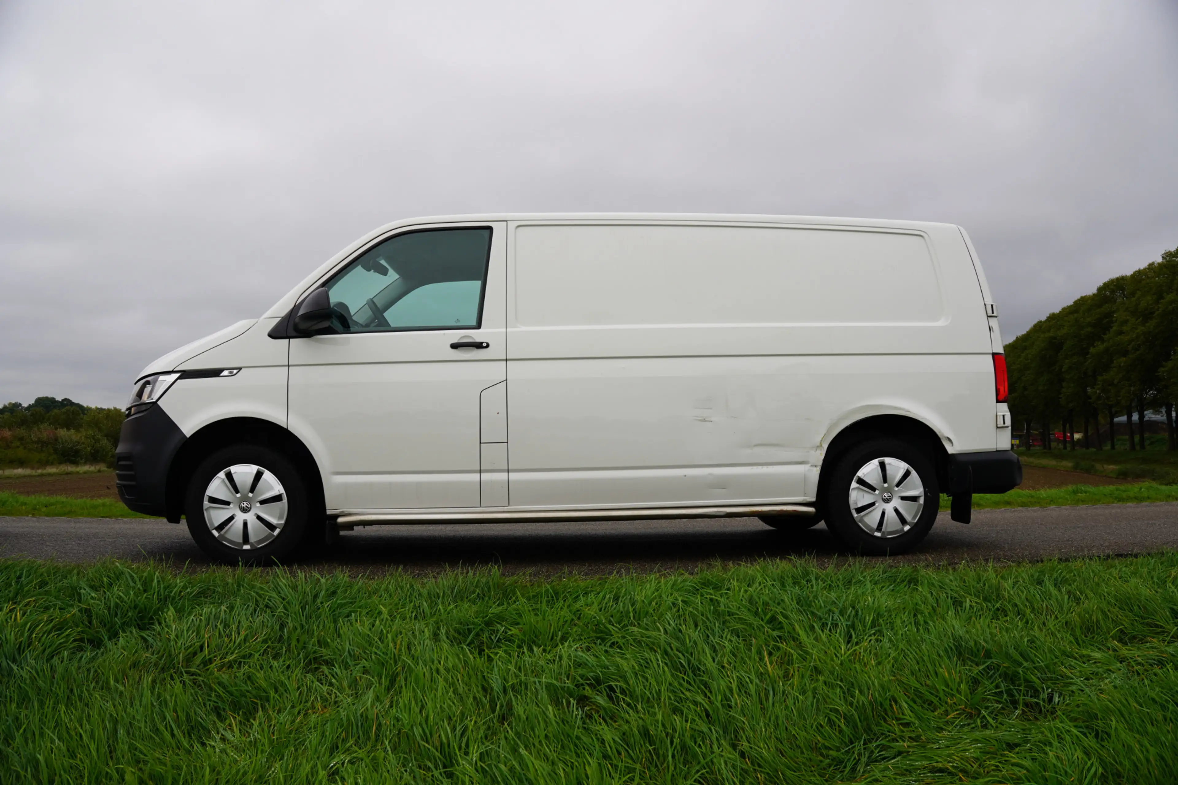 Volkswagen T6.1 Transporter 2.0 TDI L2H1 28 Comfortline / Automaat / Cruise / — photo 2