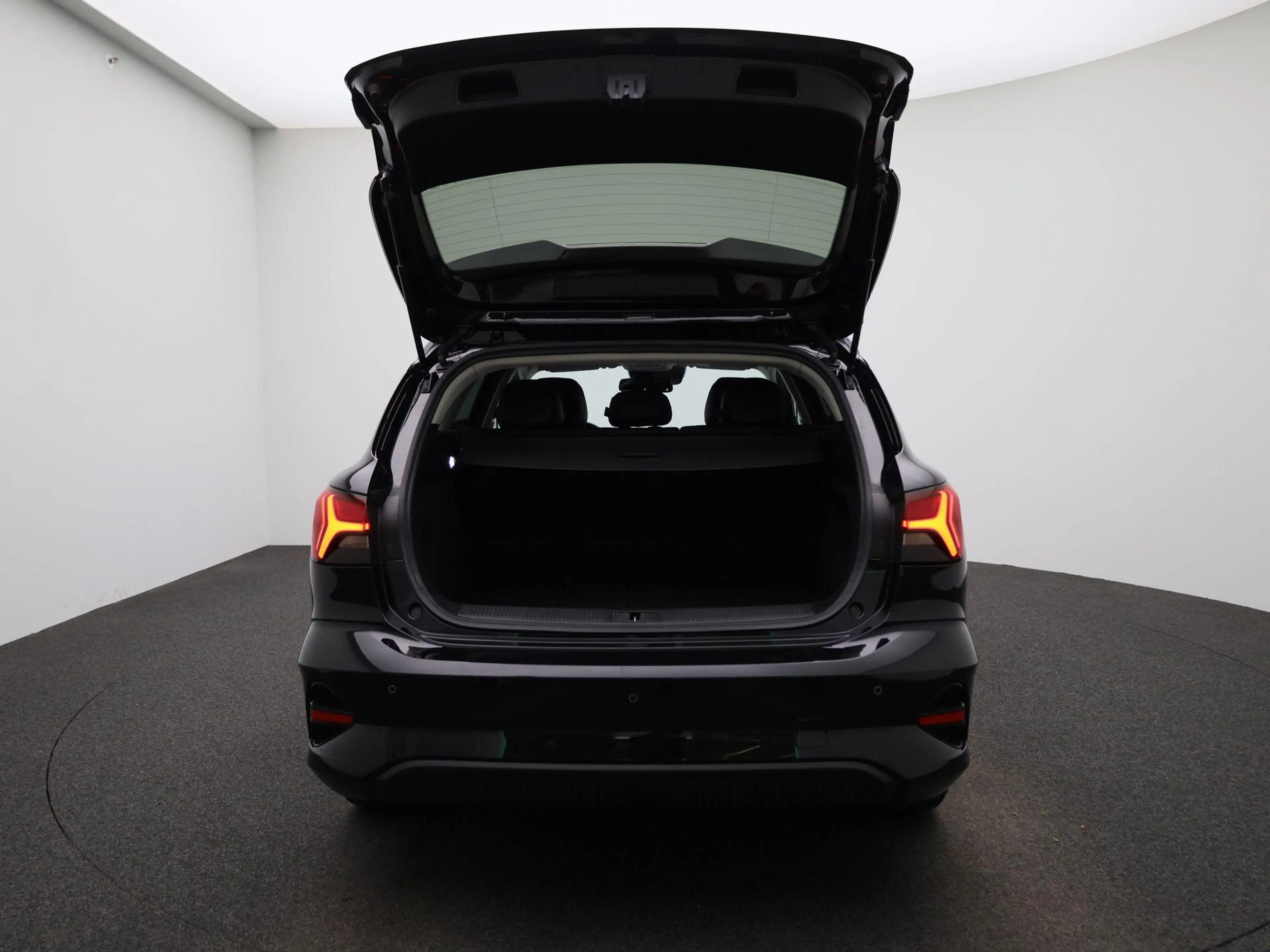 MG MG5 Luxury Long Range 61 kWh | Leder | Navi | 360 Came — photo 11