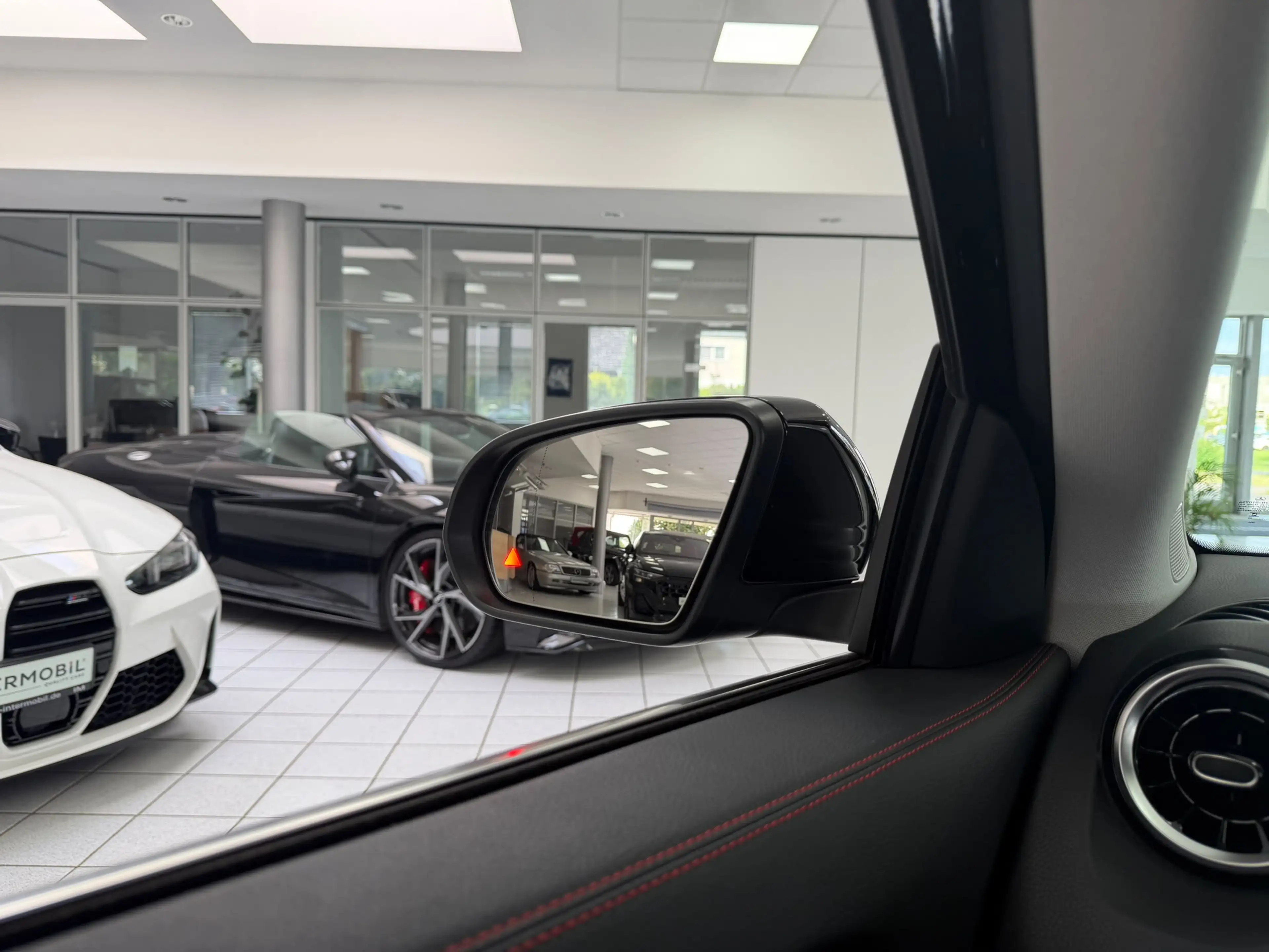 Mercedes-Benz GLA 200 AMG*KEYL*DISTRONIC +*CARPLAY*KAMERA*NAVI — photo 8