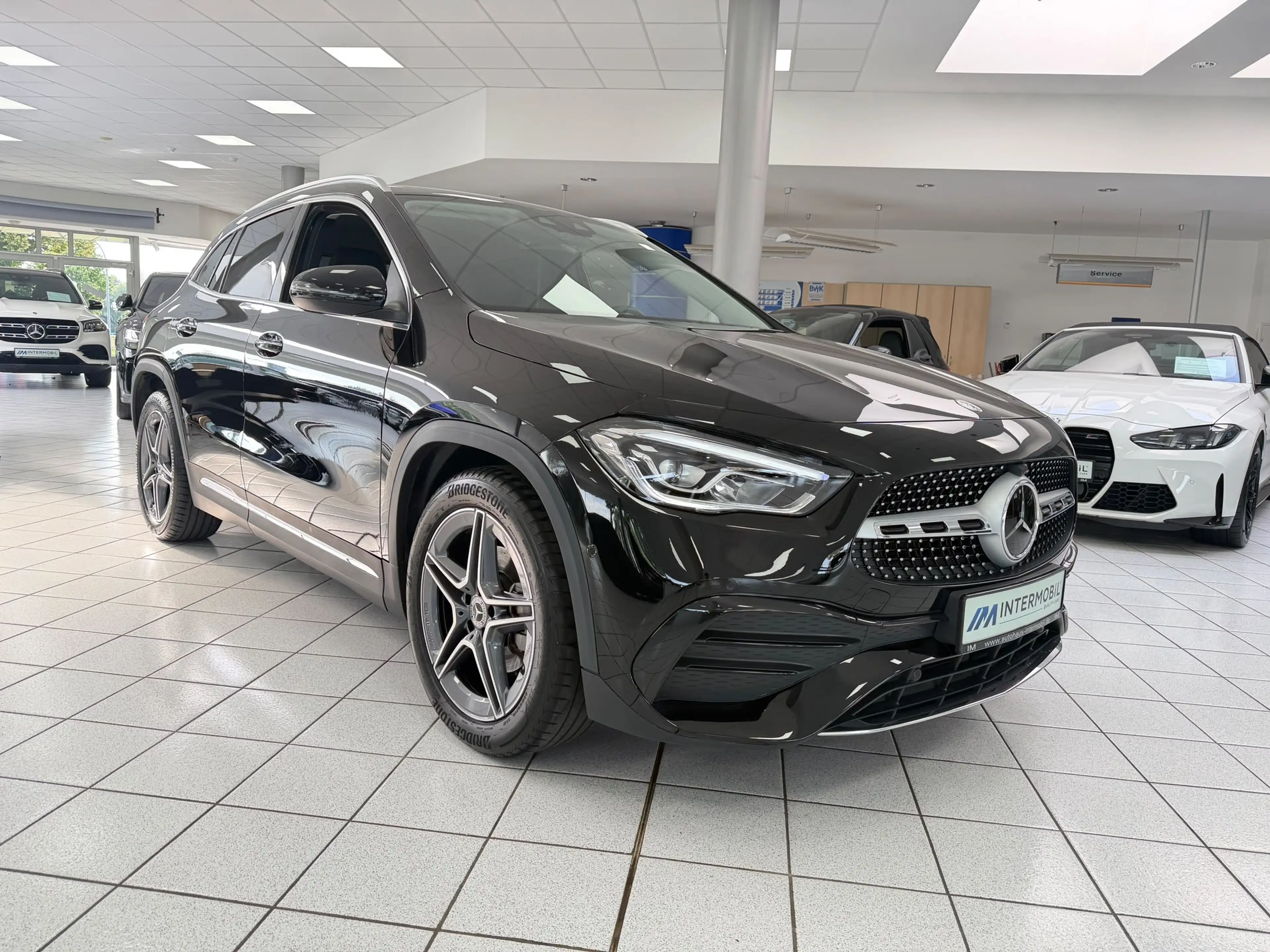 Mercedes-Benz GLA 200 AMG*KEYL*DISTRONIC +*CARPLAY*KAMERA*NAVI — photo 3