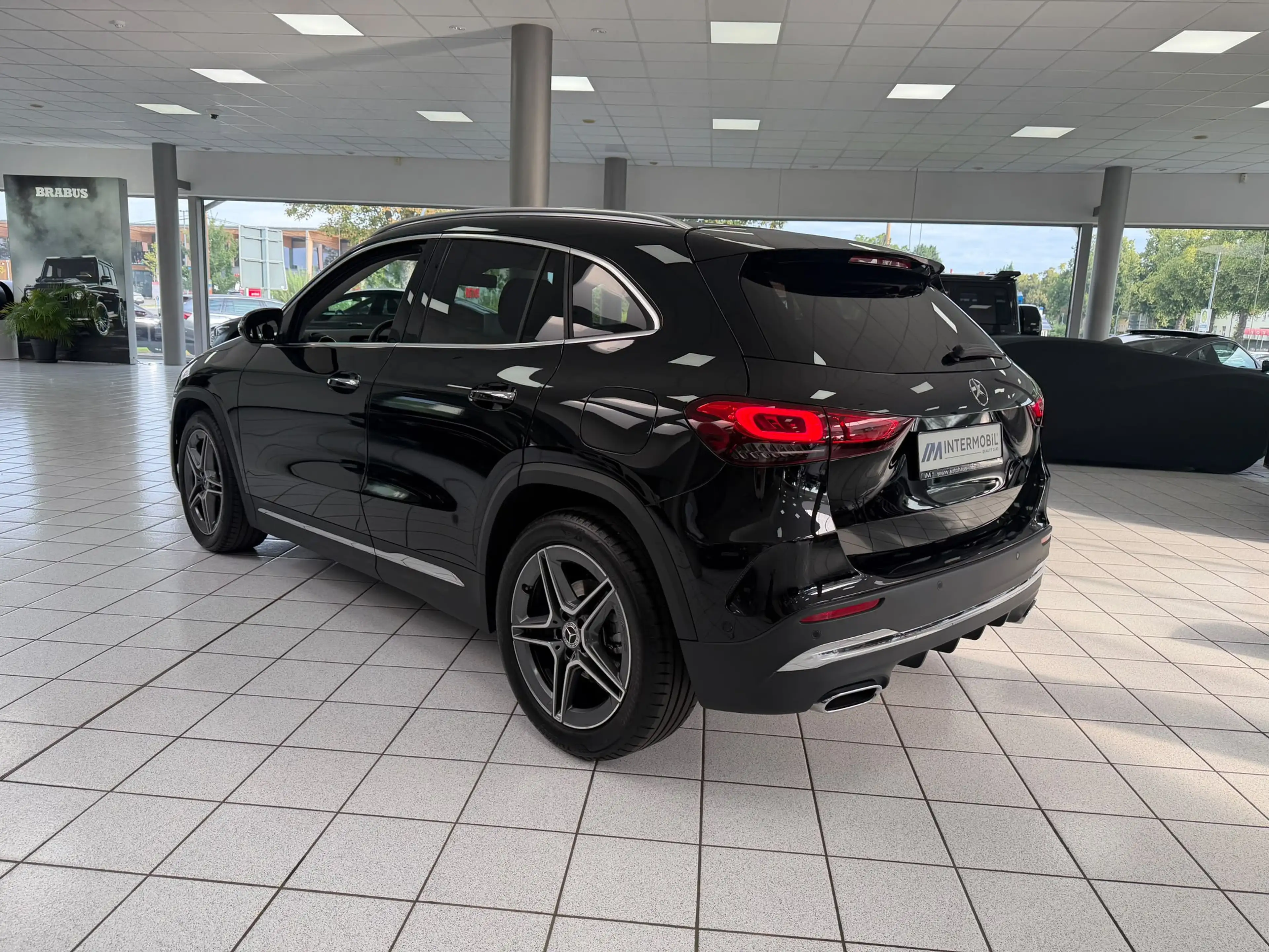 Mercedes-Benz GLA 200 AMG*KEYL*DISTRONIC +*CARPLAY*KAMERA*NAVI — photo 6
