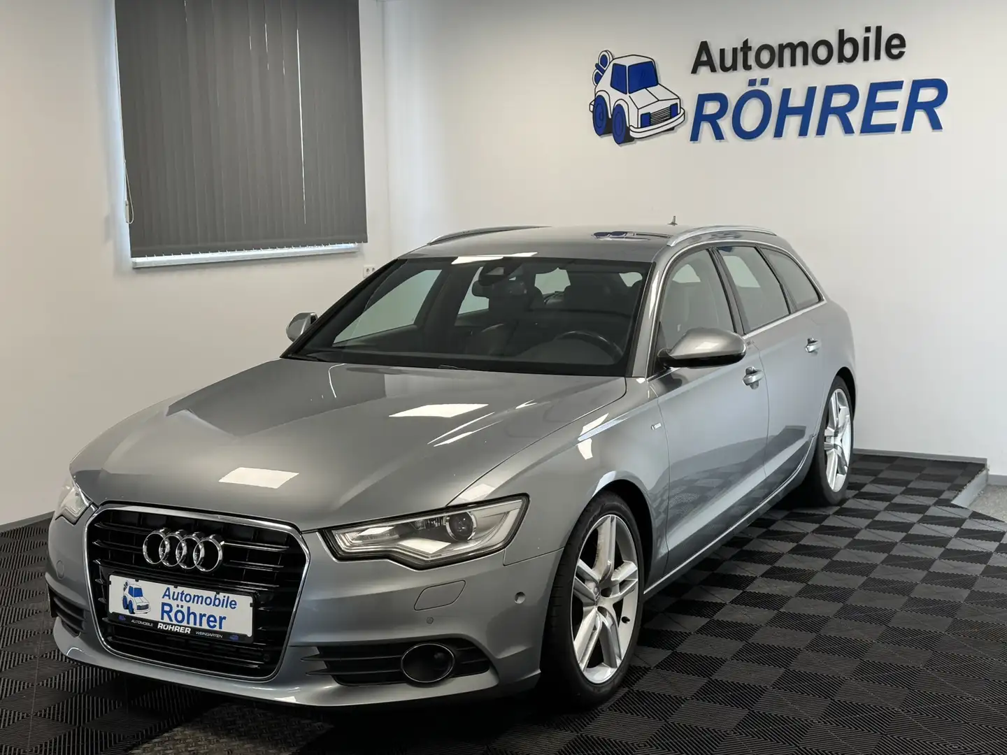 Audi A6 Avant 3.0 TDI quattro S-tronic S-Line ACC Grau - 1