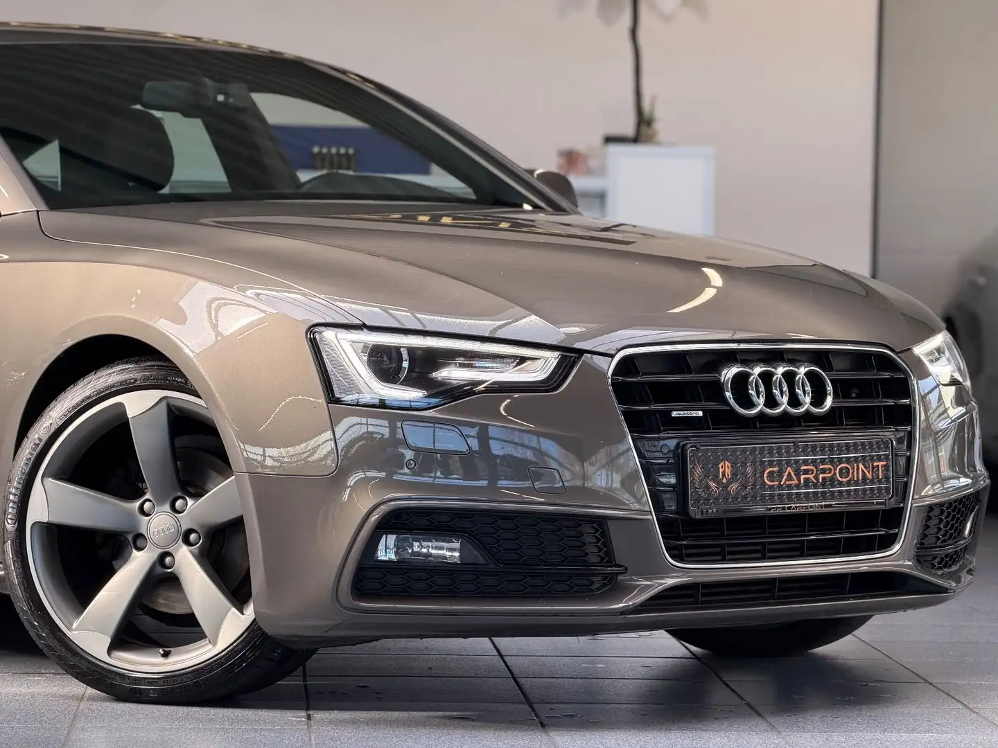 Audi A5 Sportback 2.0 TDI quattro/S-Line/Xenon/BT Grau - 2