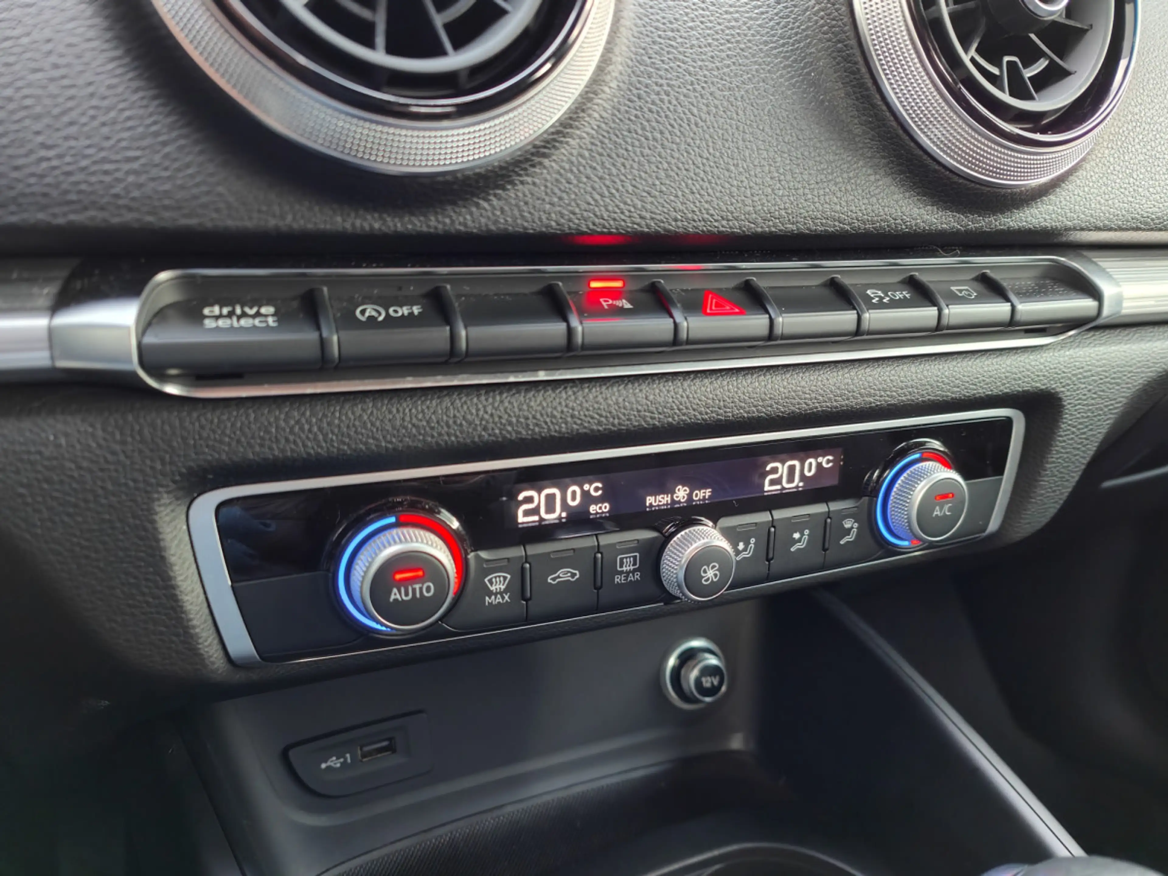 Audi A3 35 TFSI S-TRONIC S-LINE CARPLAY GPS BLUETOOTH APS — photo 14