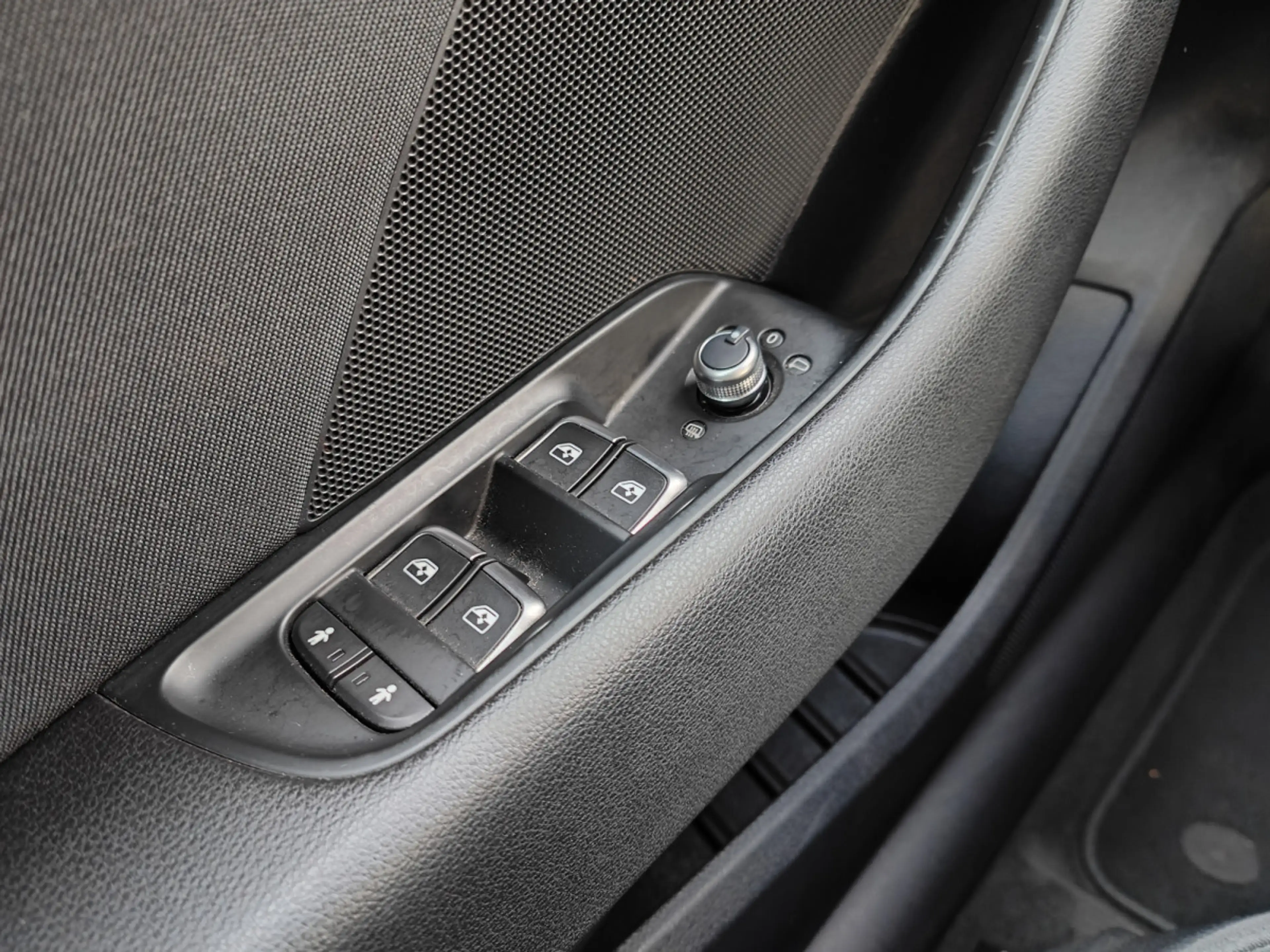 Audi A3 35 TFSI S-TRONIC S-LINE CARPLAY GPS BLUETOOTH APS — photo 12