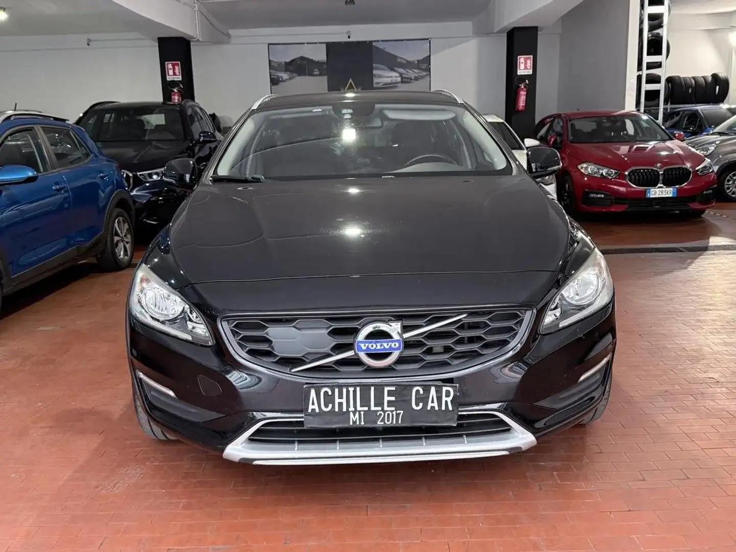 Volvo V60 Cross Country 2.0 d3 Summum geartronic *PREZZO REALE* Noir - 2
