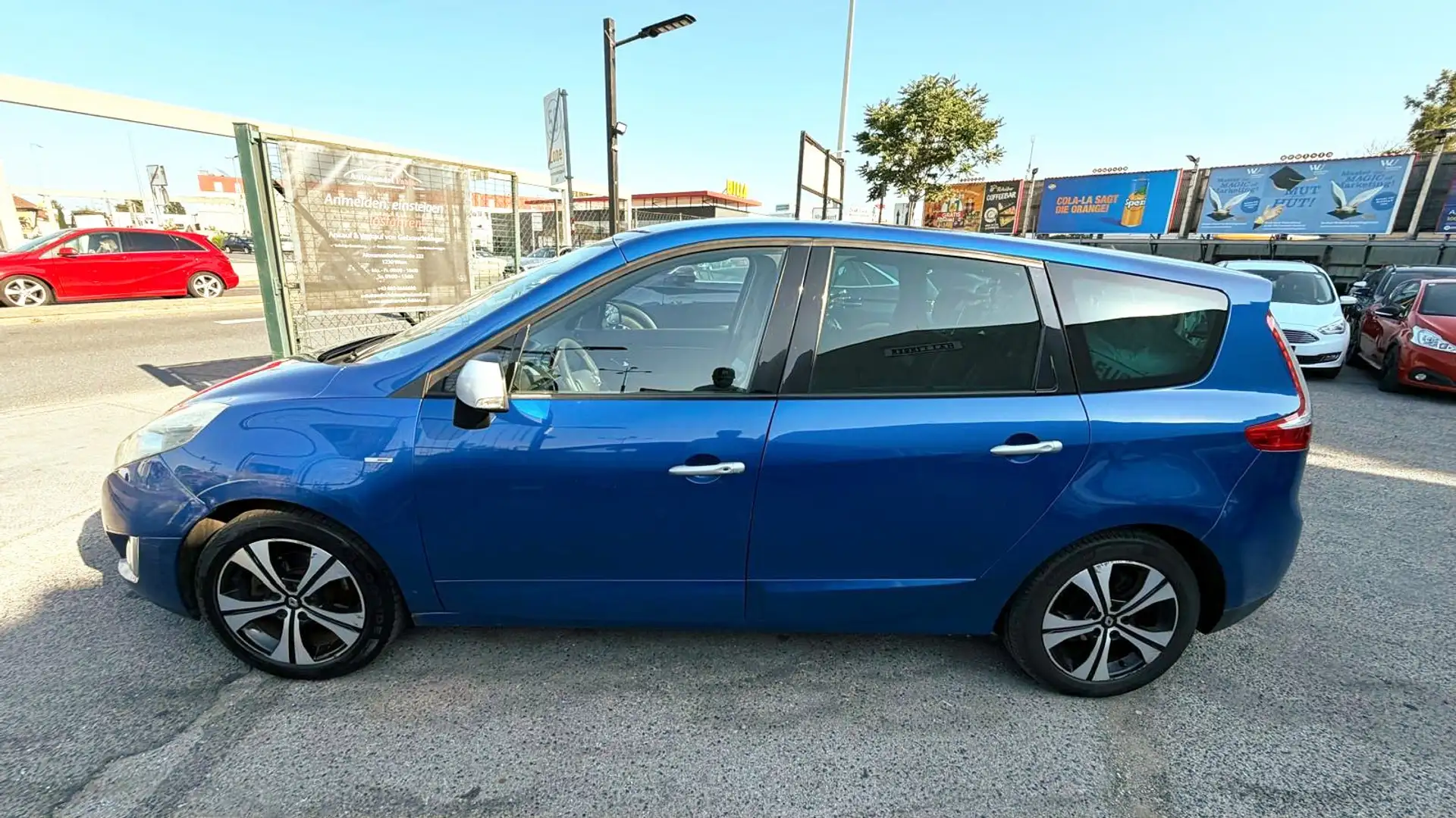 Renault Scenic Authentique 1,5 dCi mit PICKERL 10/26 Parkhilfe Blau - 2