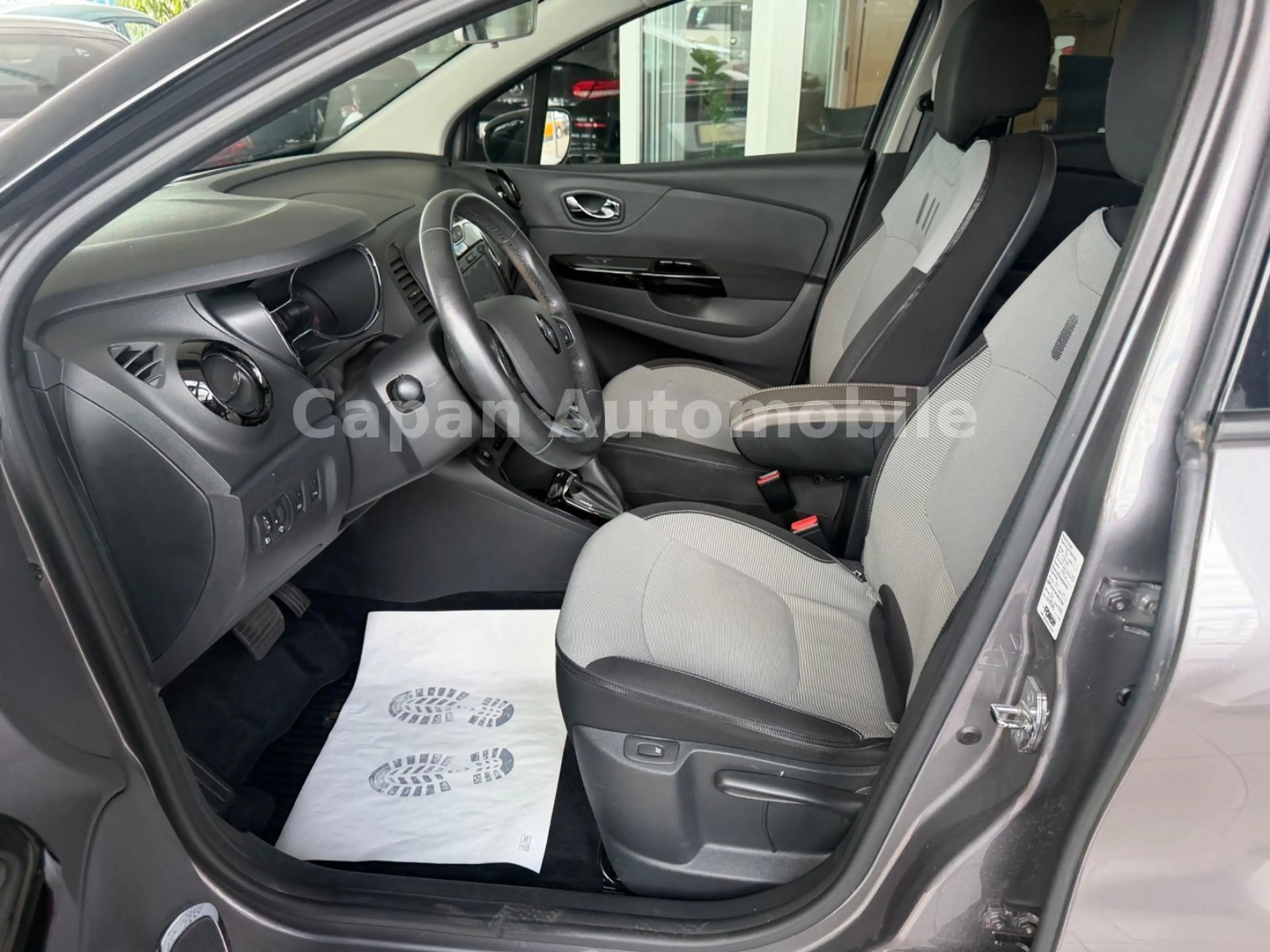 Renault Captur ENERGY TCe 120 Limited Navi/SHZ/PDC/EURO6 — photo 15