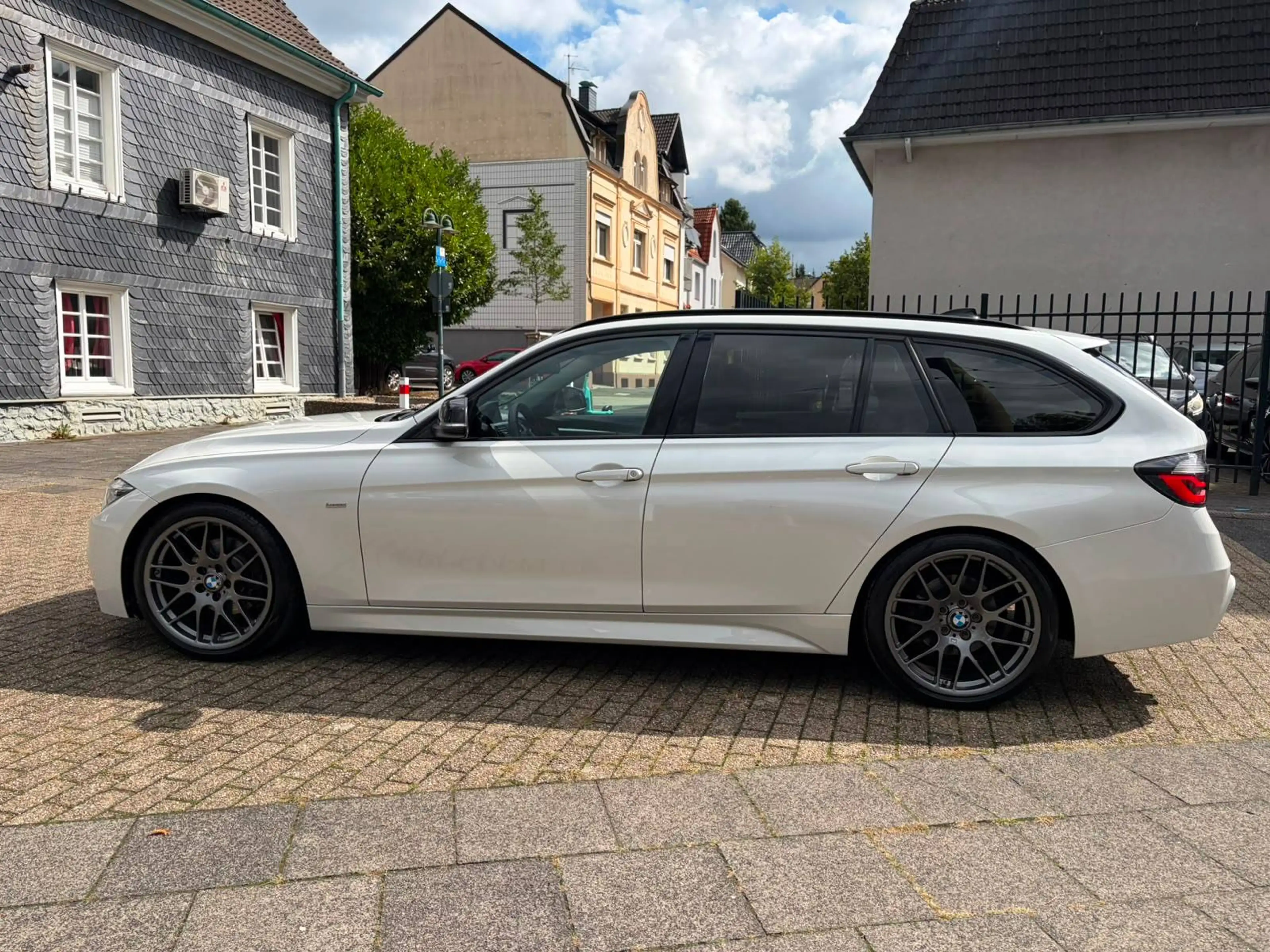 BMW 320 320 d B47 Luxury Line Automatik — photo 8