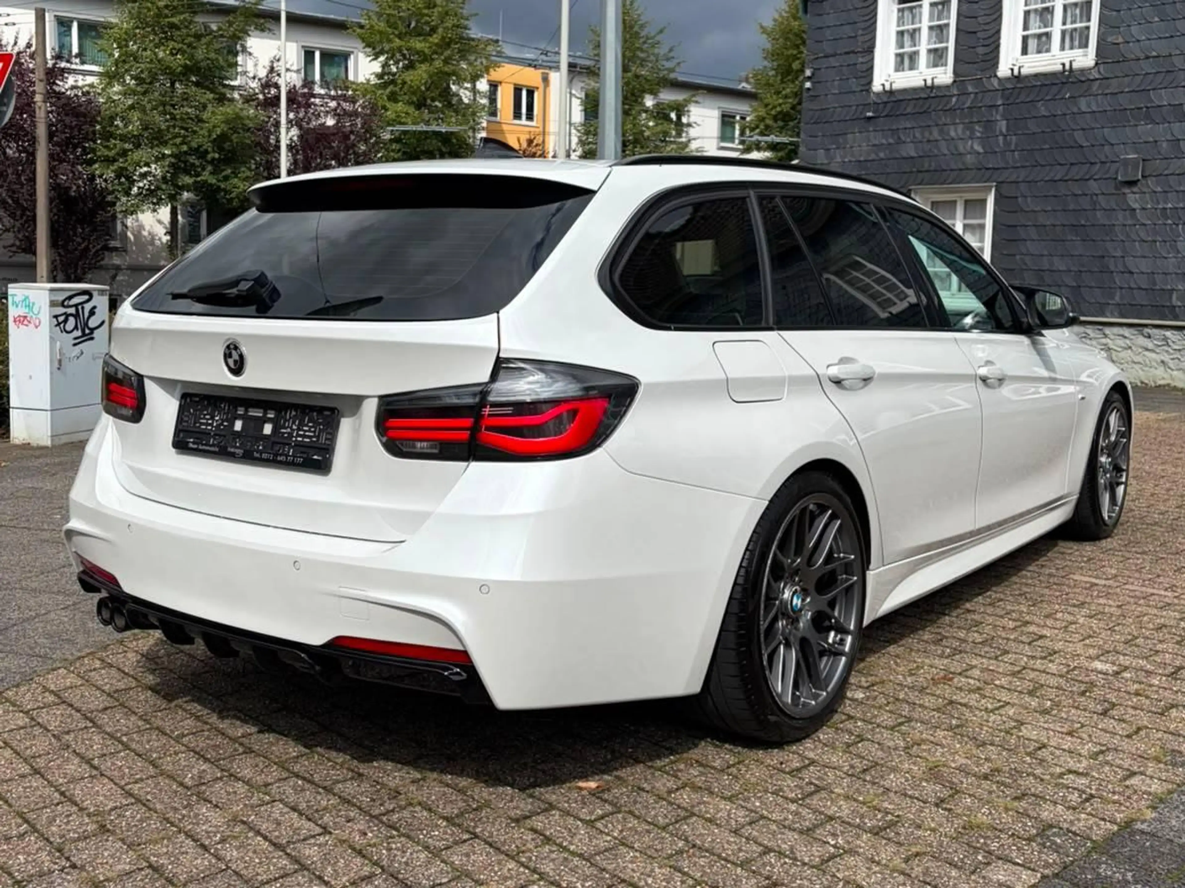 BMW 320 320 d B47 Luxury Line Automatik — photo 12