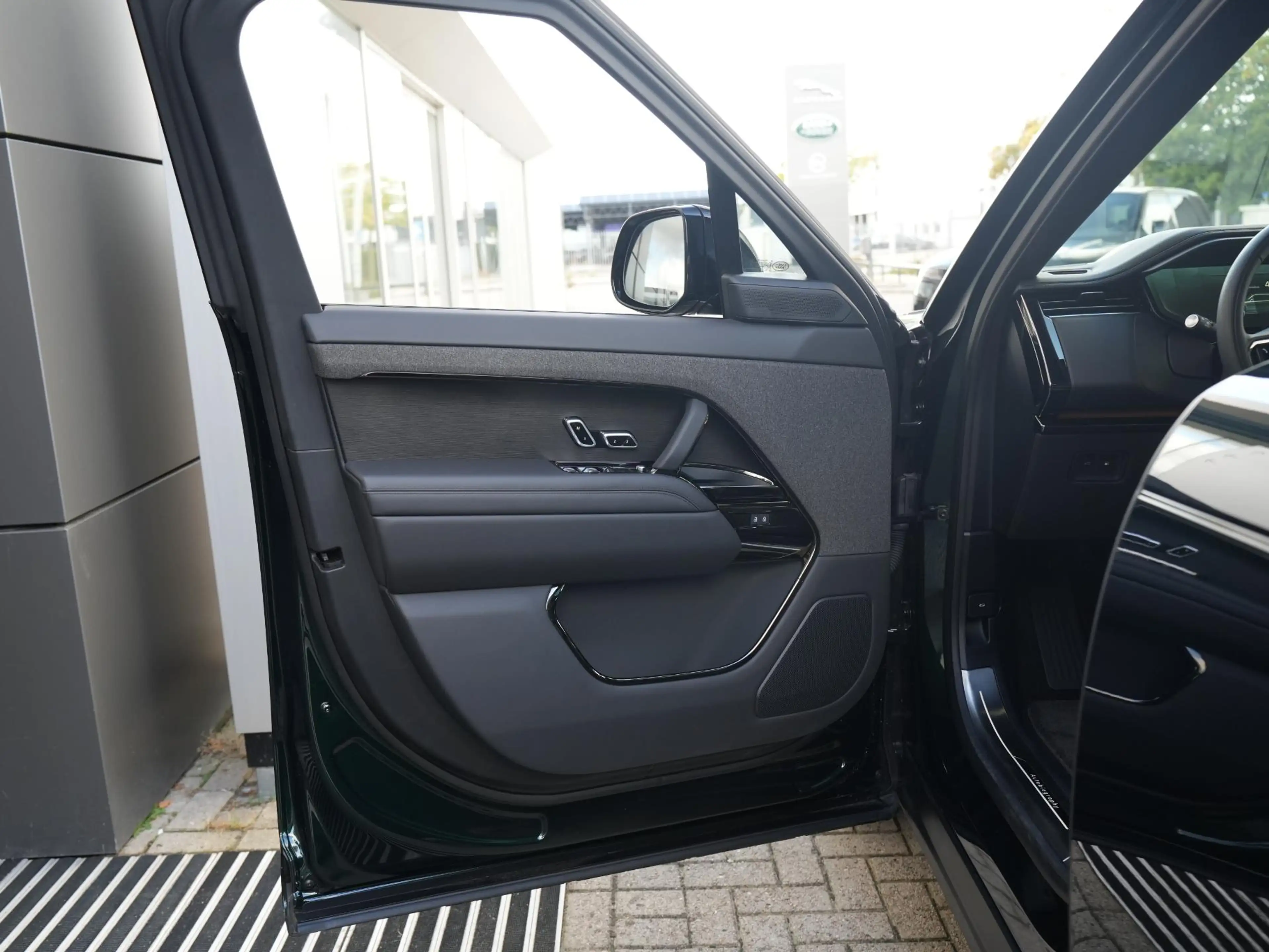 Land Rover Range Rover Sport P550e Autobiography PHEV | SV Lak |  Comfort Pack — photo 10
