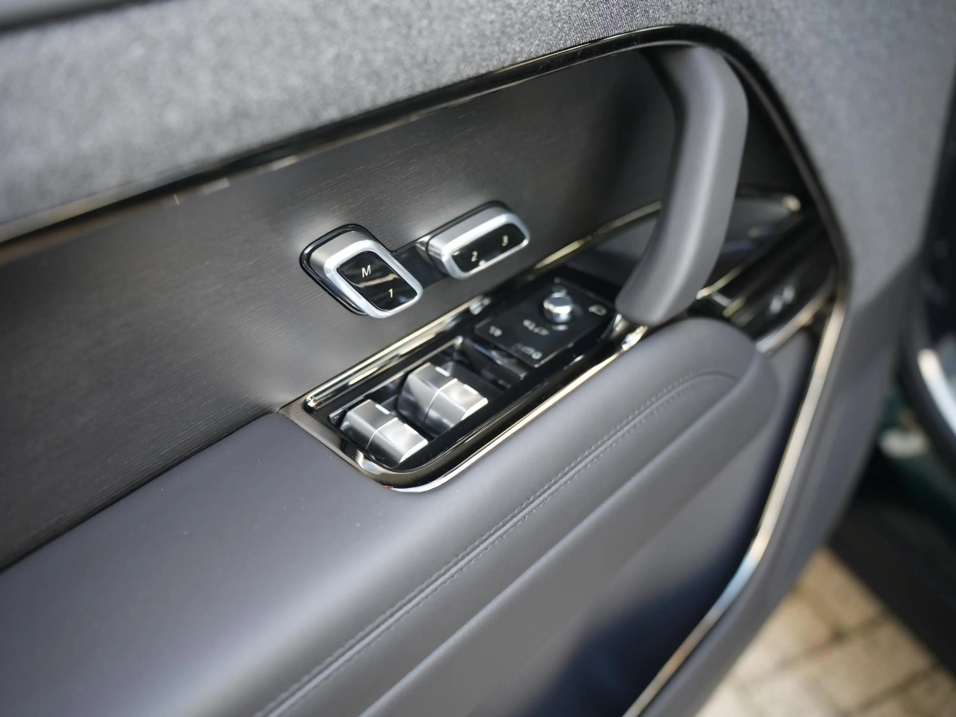 Land Rover Range Rover Sport P550e Autobiography PHEV | SV Lak |  Comfort Pack — photo 13