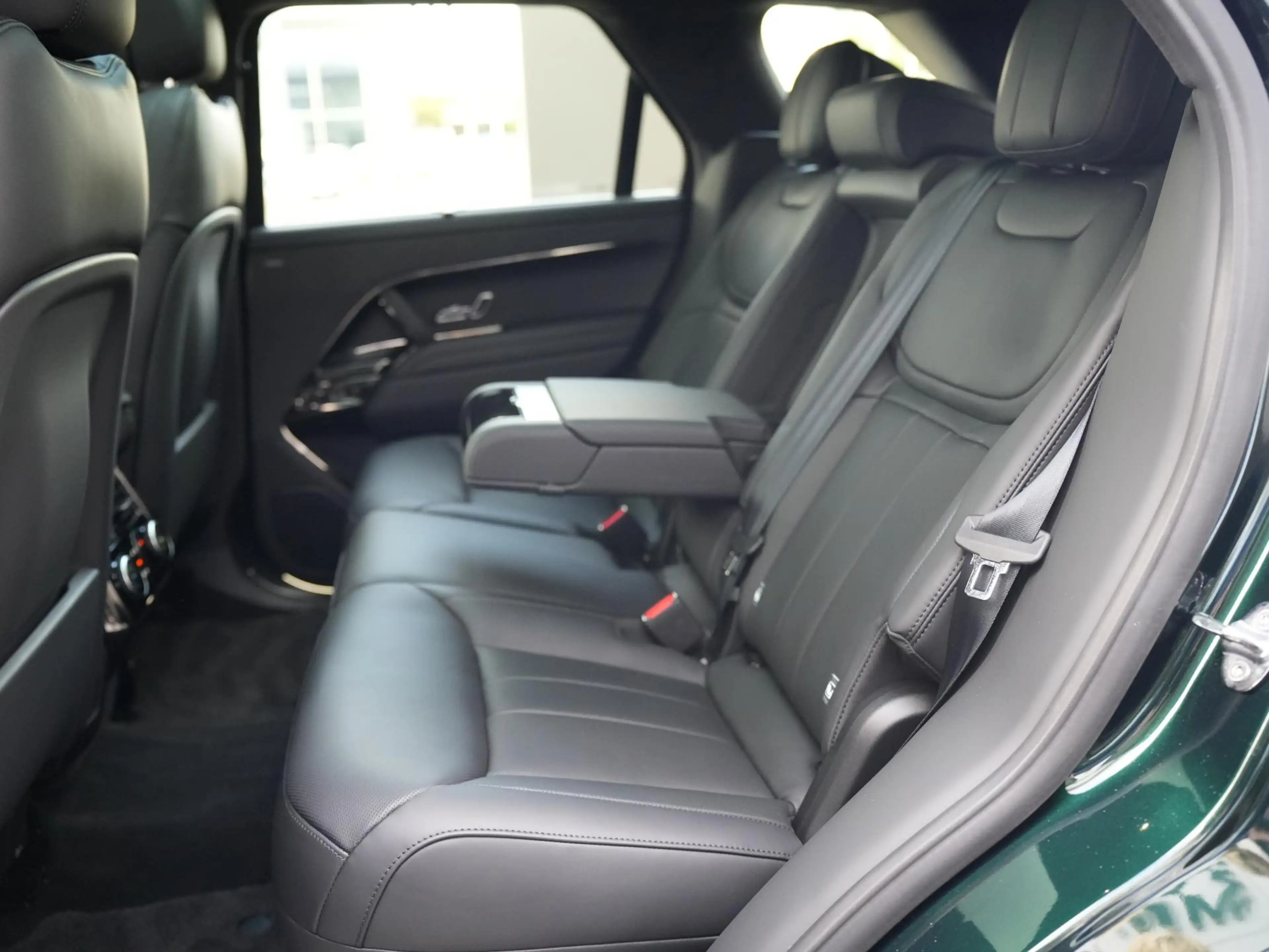 Land Rover Range Rover Sport P550e Autobiography PHEV | SV Lak |  Comfort Pack — photo 37