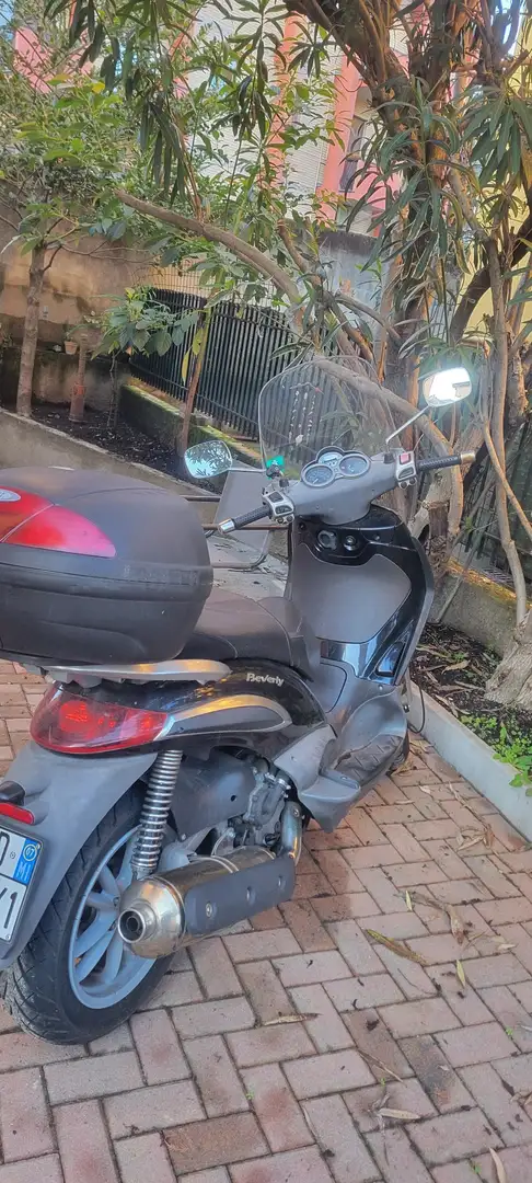 Piaggio Beverly 400 Nero - 2