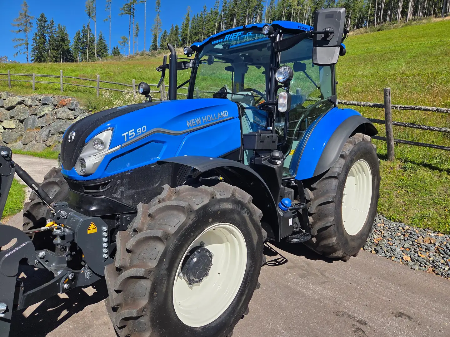 Fiat New Holland T 5.90 Neues Modell 2026 Dual Comand Bleu - 1