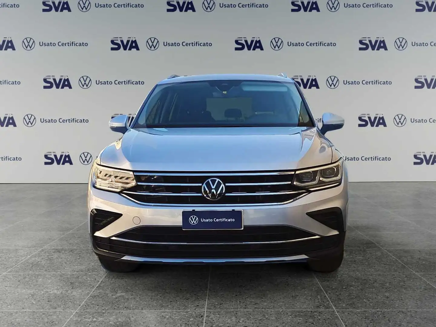 Volkswagen Tiguan 2.0TDI 150CV DSG Elegance Gris - 2