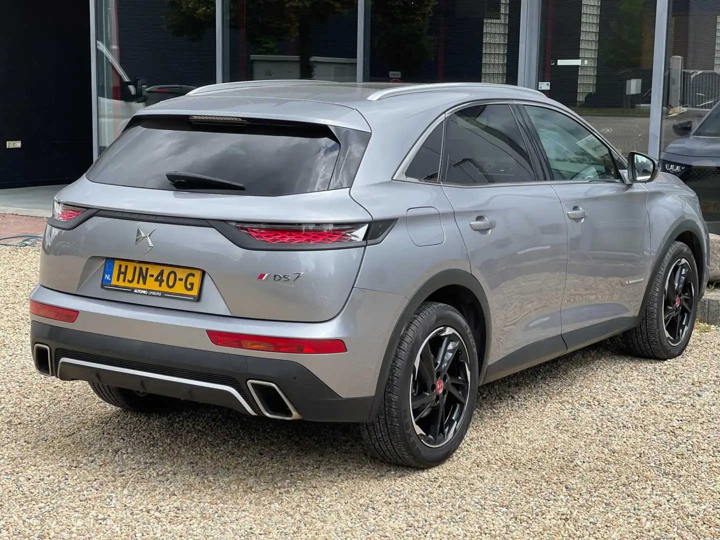 DS Automobiles DS 7 Crossback 1.6 Performance Line|Focal|Pano|Carplay|LED|360 Grijs - 2