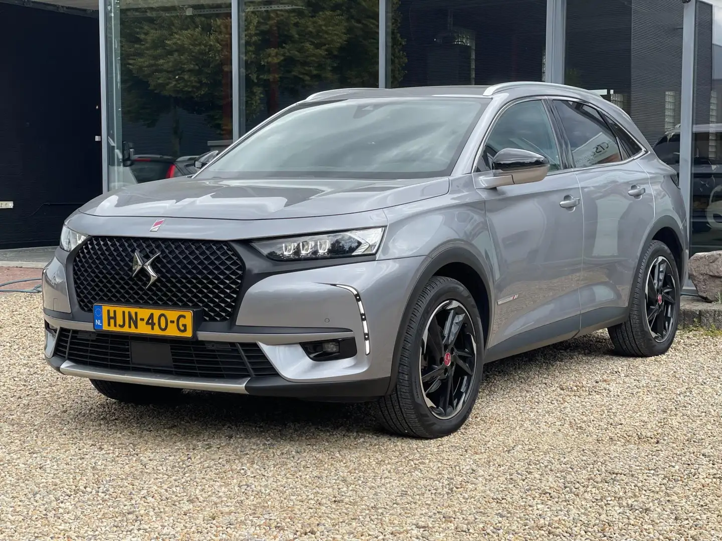 DS Automobiles DS 7 Crossback 1.6 Performance Line|Focal|Pano|Carplay|LED|360 Grijs - 1