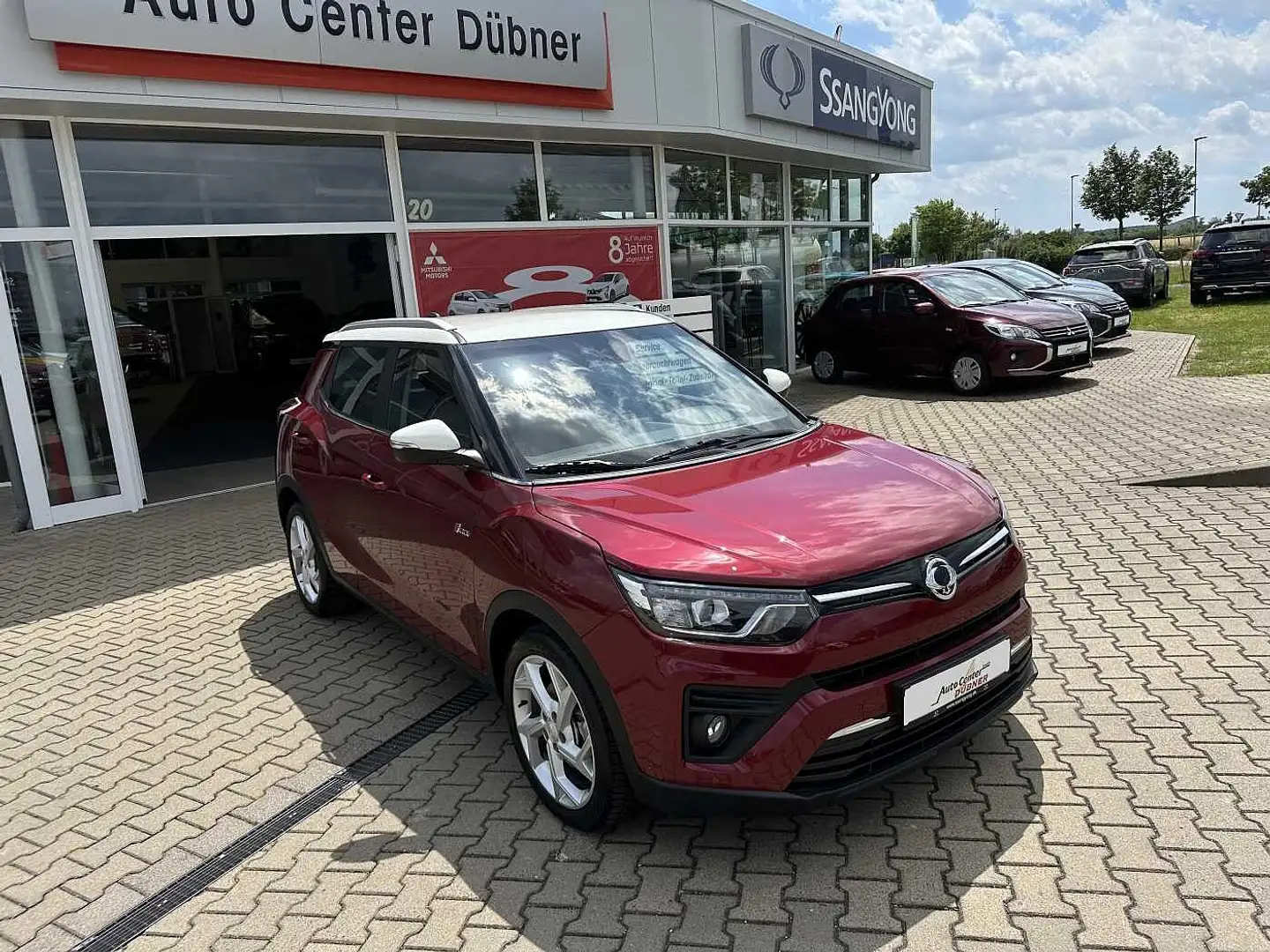 SsangYong Tivoli TIVOLI Fizz 1.5 , 6AT Rot - 1
