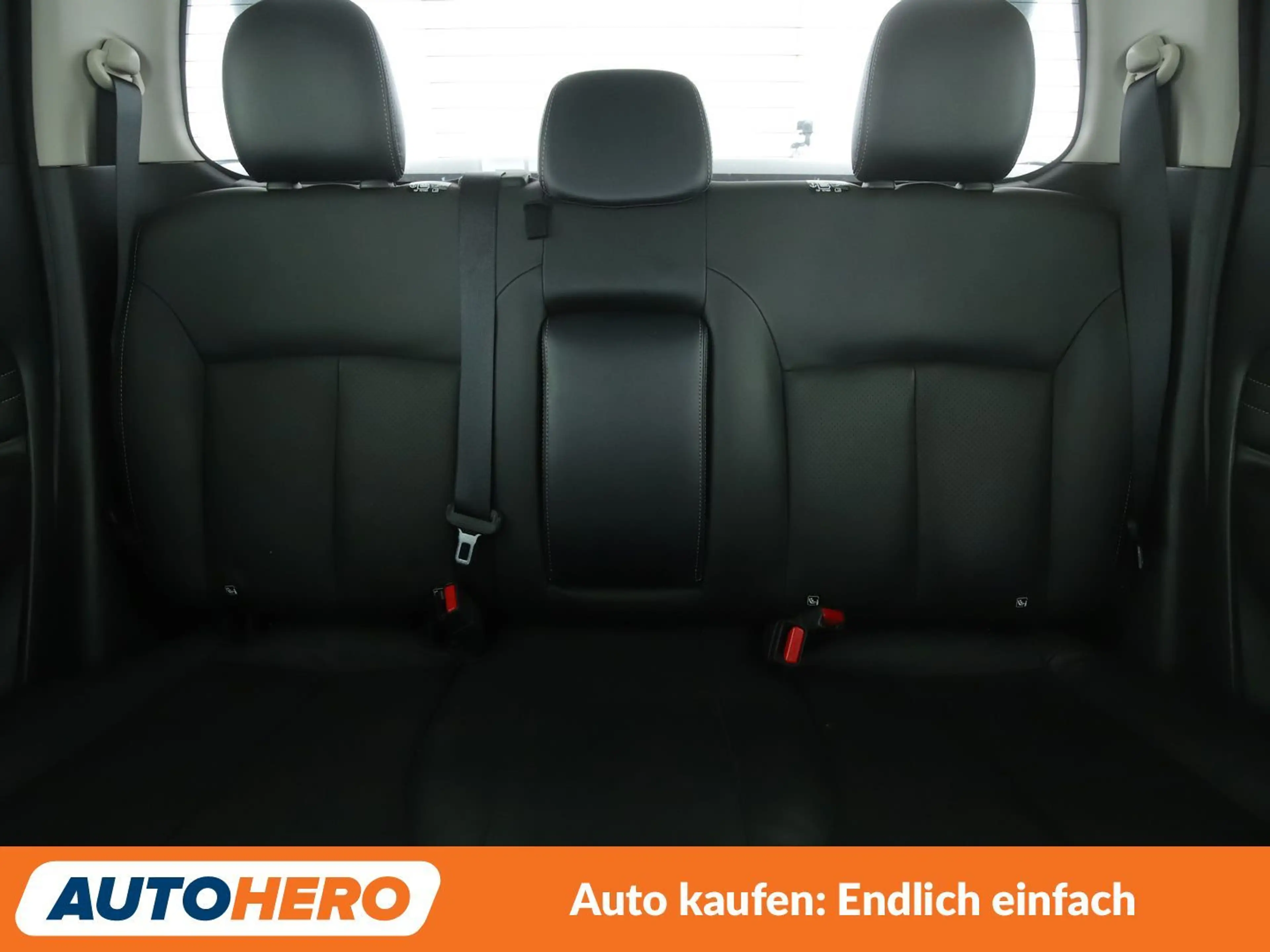 Mitsubishi L200 2.2 DI-D Top Doppelkabine 4WD Aut.*AHK*TEMP*360CAM — photo 15