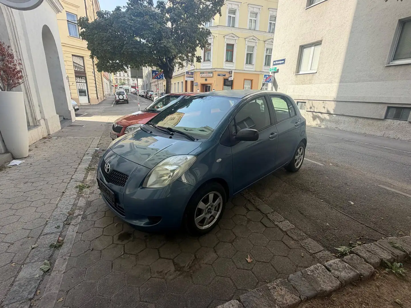 Toyota Yaris Yaris 1,0 VVT-i Linea Sol Linea Sol Blau - 2