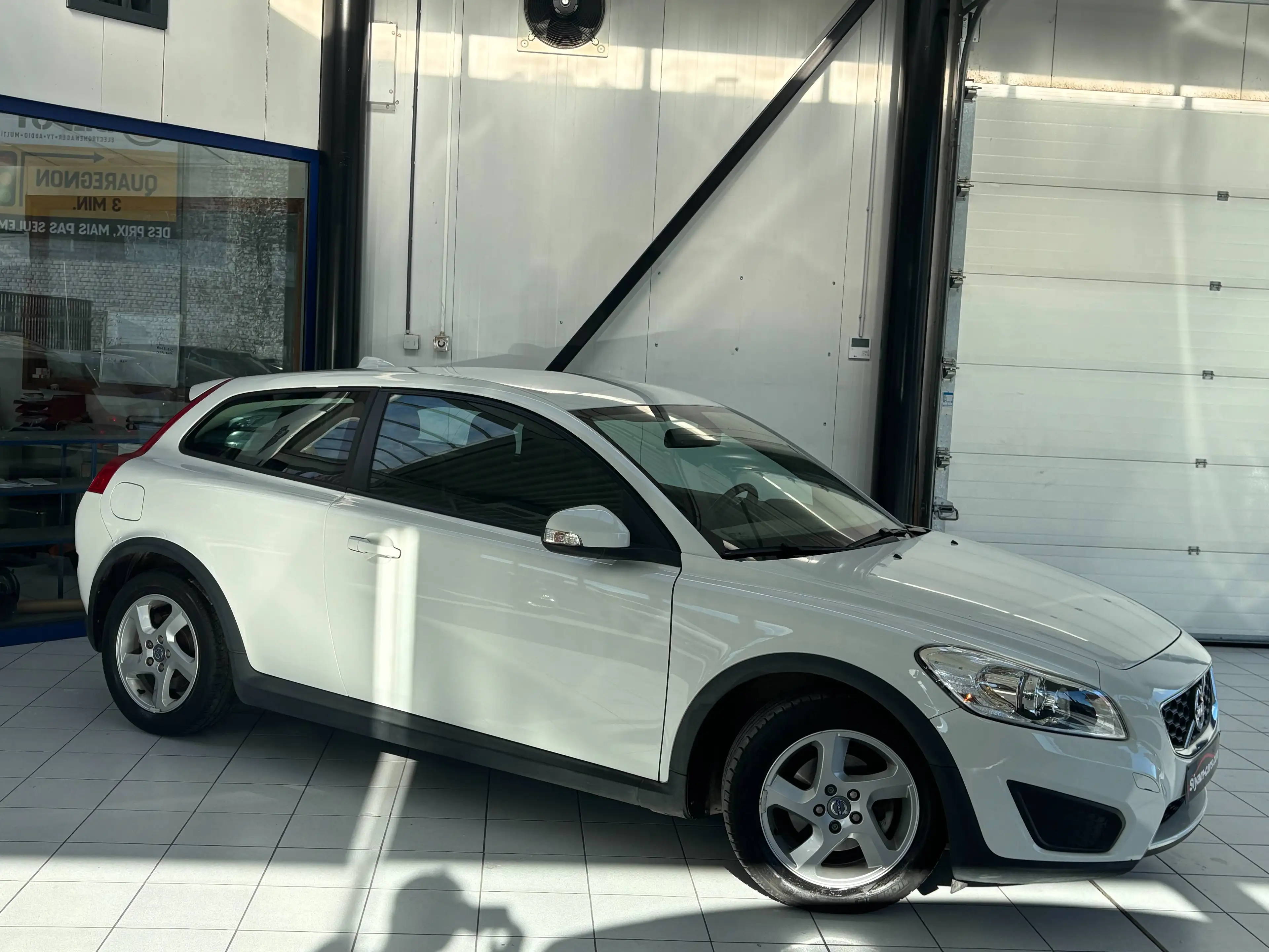 Volvo C30 C30 1.6 D DRIVe *CLIM * 1ER PROP * CARNET * — photo 7