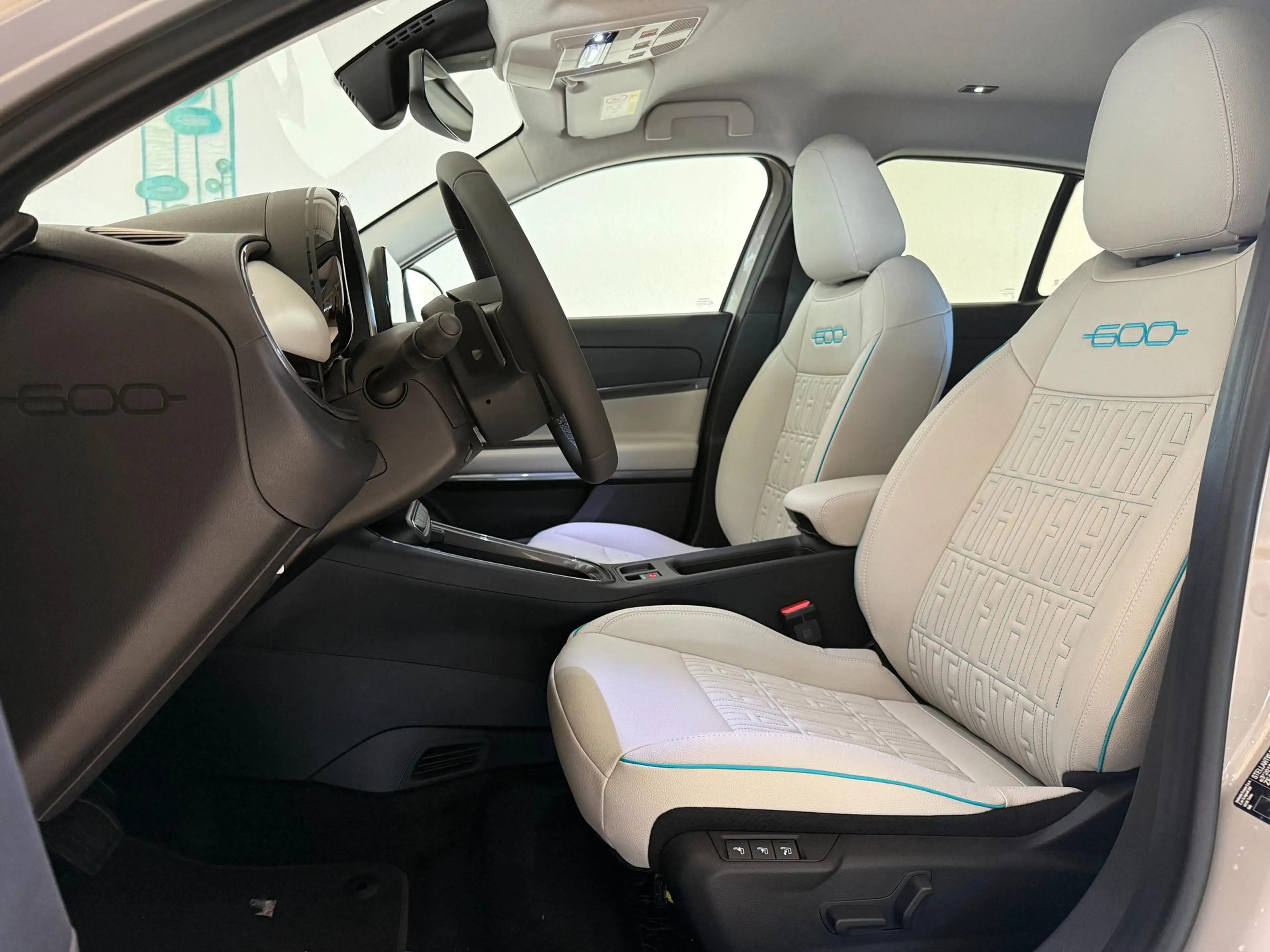Fiat 600 La Prima Hybrid 1.2 T3 81 kW (110 PS) DCT Klima... — photo 7