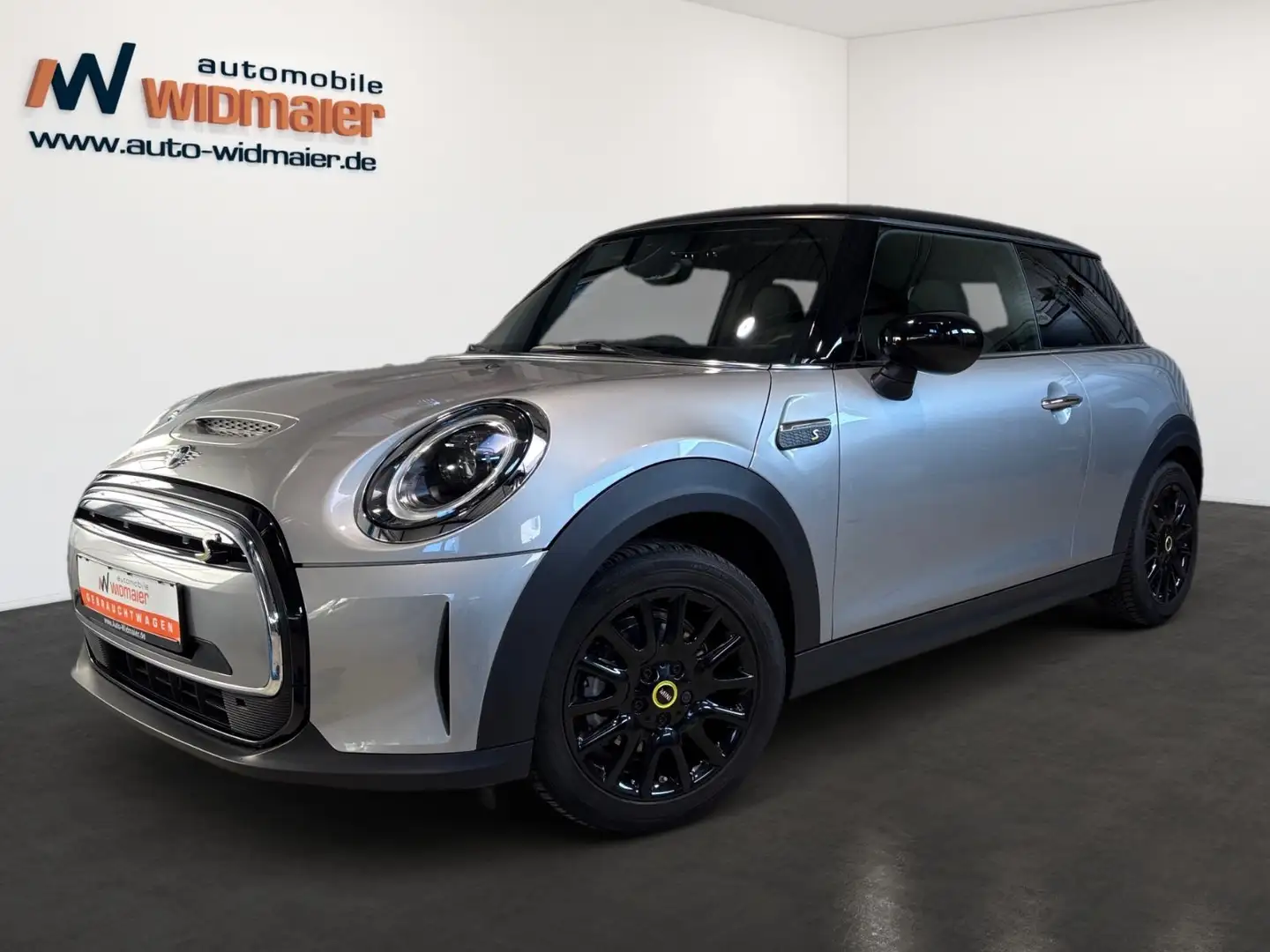 MINI Cooper SE Classic Trim Argintiu - 1