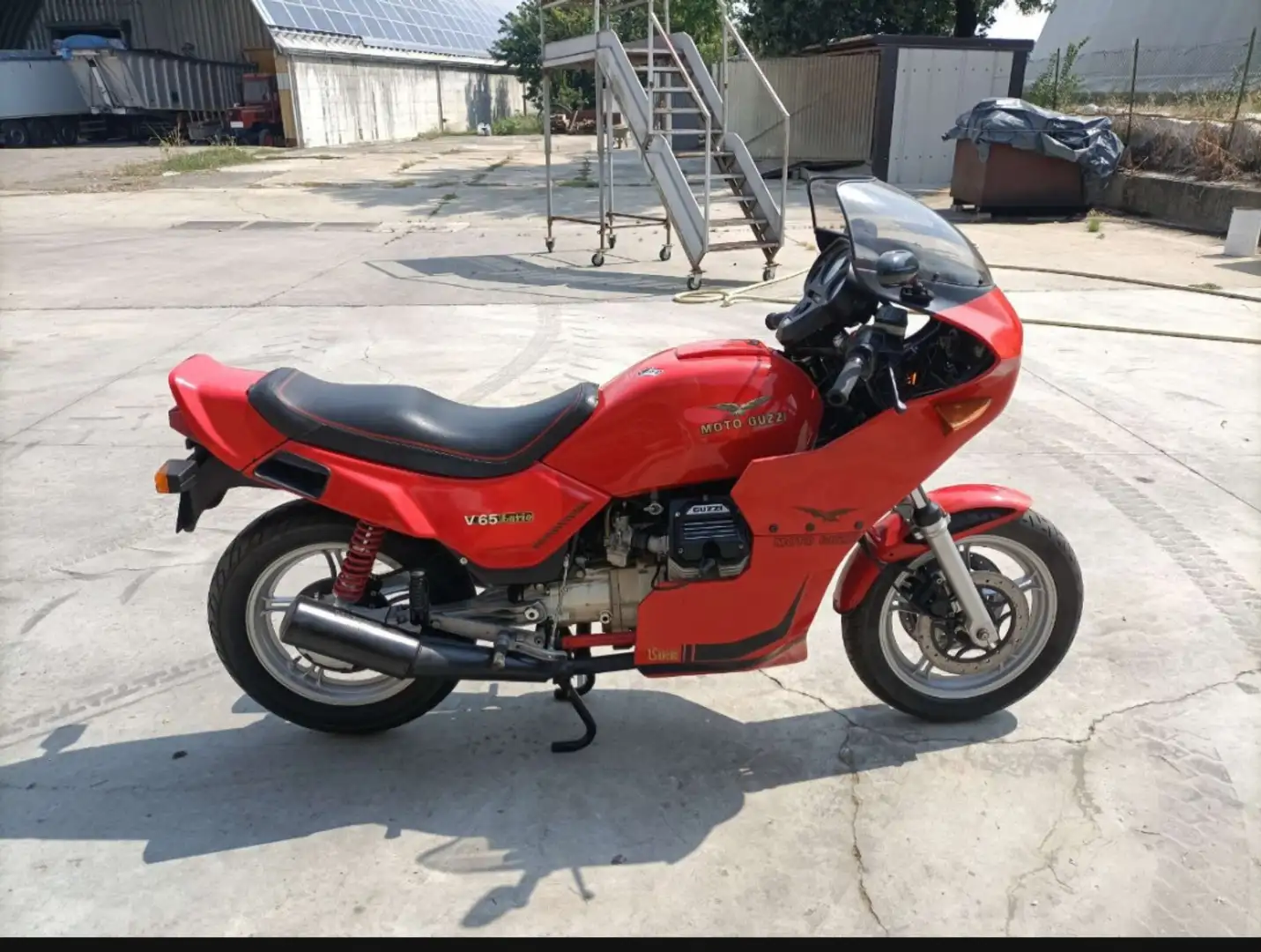 Moto Guzzi V 65 moto Guzzi lario 650 sport Red - 2