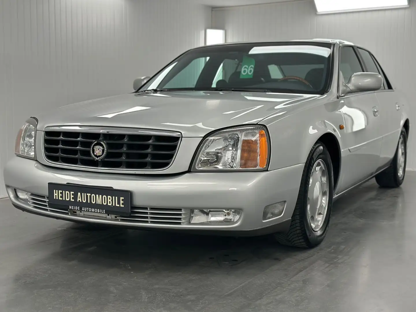 Cadillac Deville 4.6 V8 Northstar Bose Sound 6 Sitze Stříbrná - 1