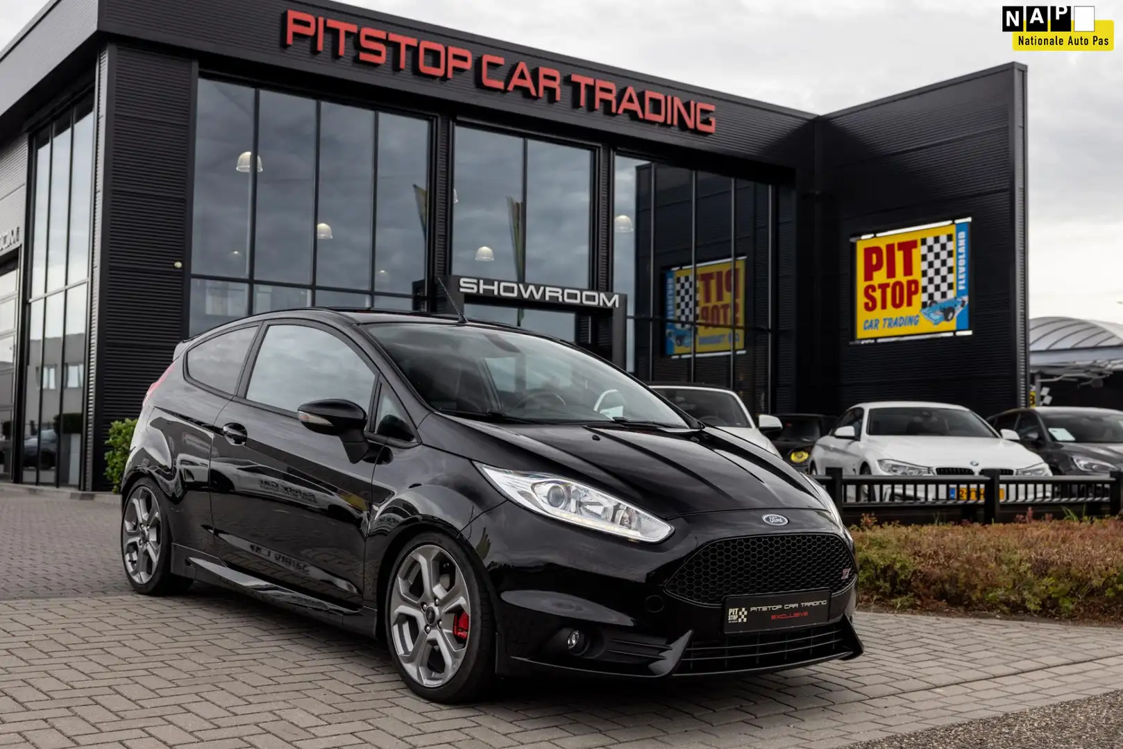 Ford Fiesta 1.6 ST2, 182pk, Facelift, Style-Pakket, Keyless Go Noir - 1
