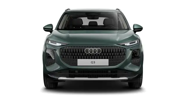 Audi Q3 view 3