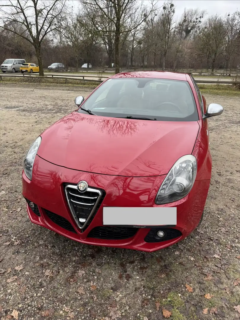 Alfa Romeo Giulietta Giulietta 2,0 JTD Multijet II Distinctive Distinctive Rot - 1