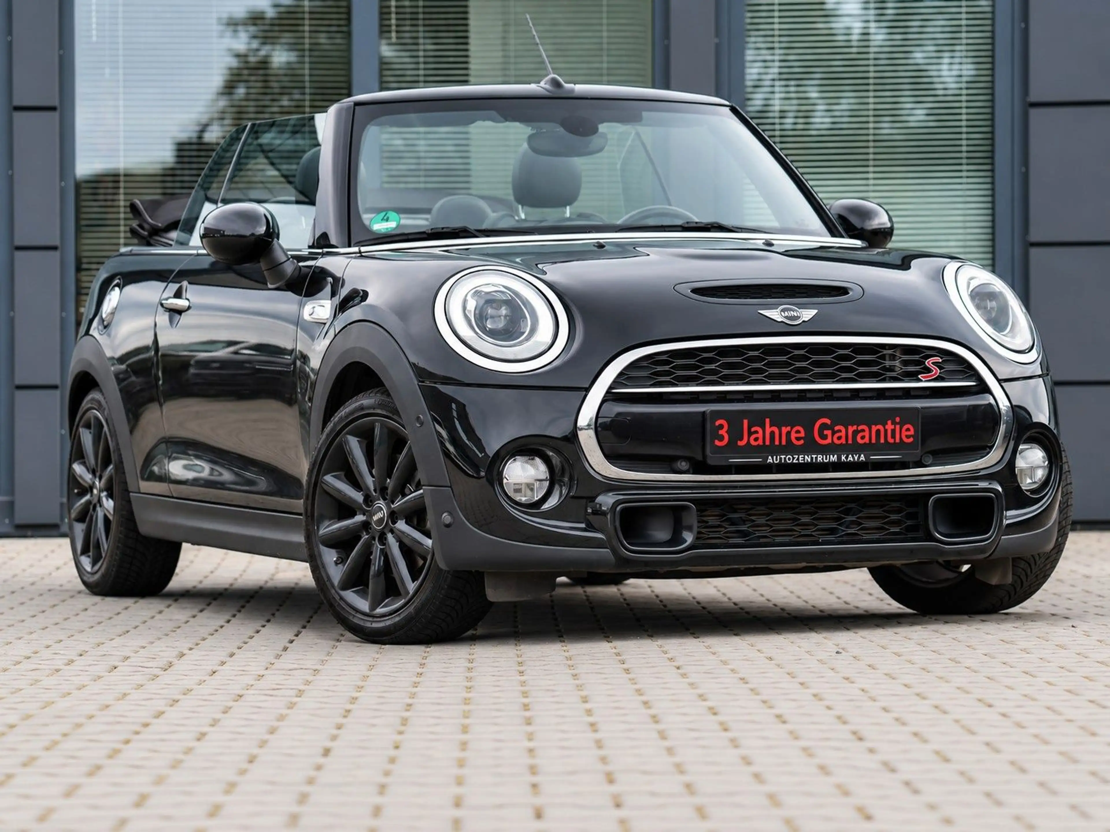 MINI Cooper S Cabrio MIT 3 JAHREN GARANTIE !!!