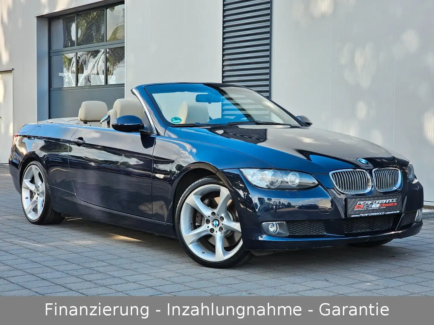 BMW 330 i Cabrio 19 Zoll Navi Leder Automatik WR!!! Bleu - 1
