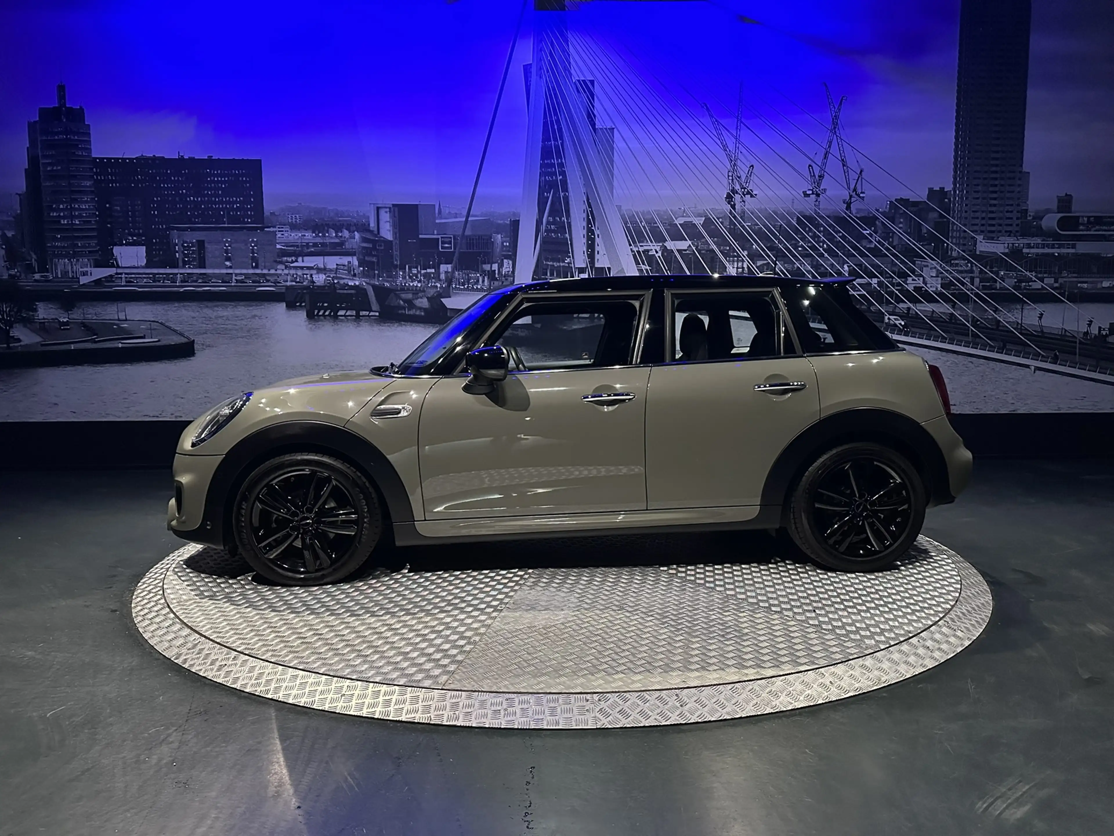 MINI Cooper 5-Deurs 1.5 60 Years Edition *JCW-Pakket*LED*Pano* — photo 7