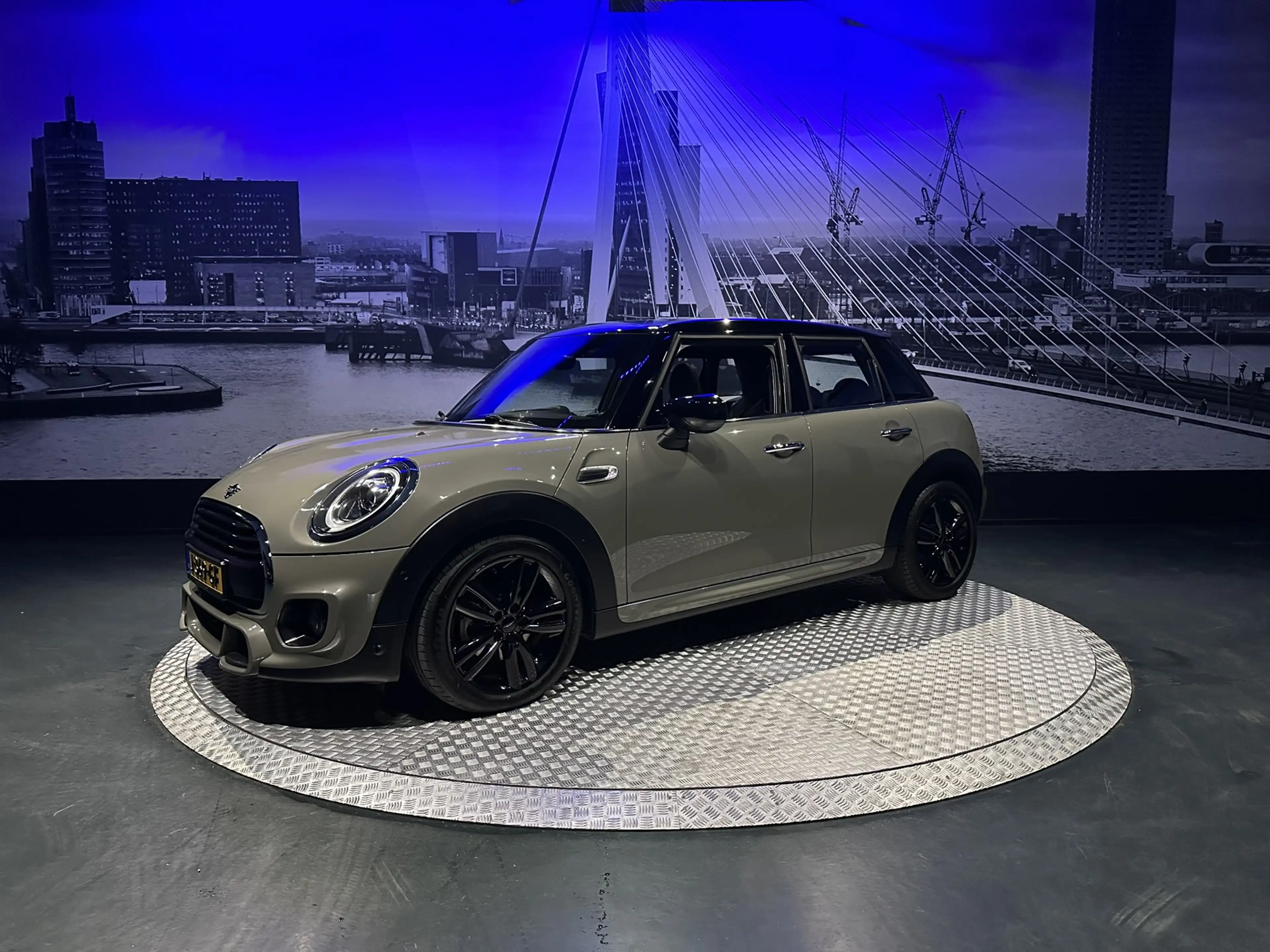 MINI Cooper 5-Deurs 1.5 60 Years Edition *JCW-Pakket*LED*Pano* — photo 6