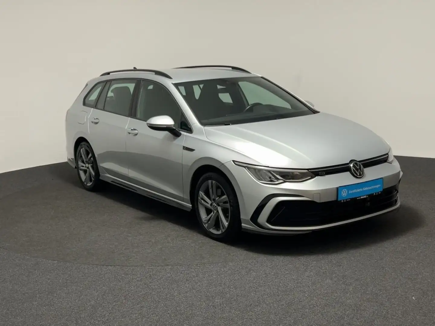 Volkswagen Golf VIII Variant 2.0 TDI DSG R-Line Navi AHK LED ACC S Silver - 2
