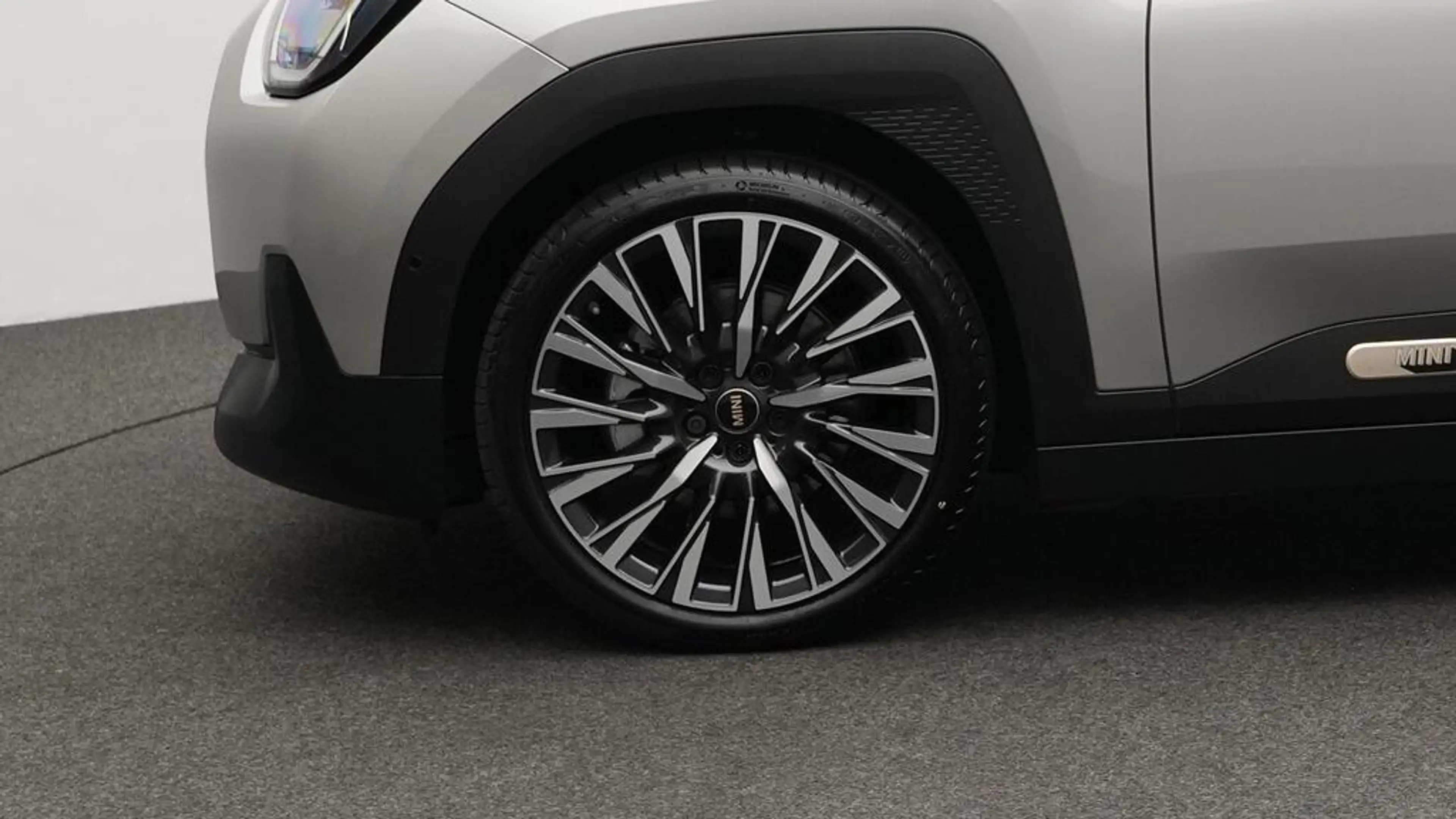 MINI Aceman Favoured Trim — photo 12