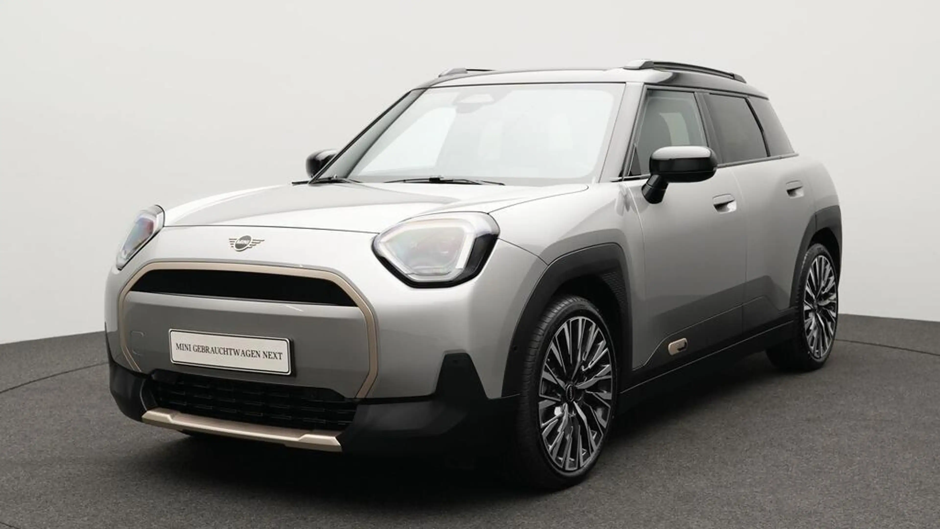 MINI Aceman Favoured Trim