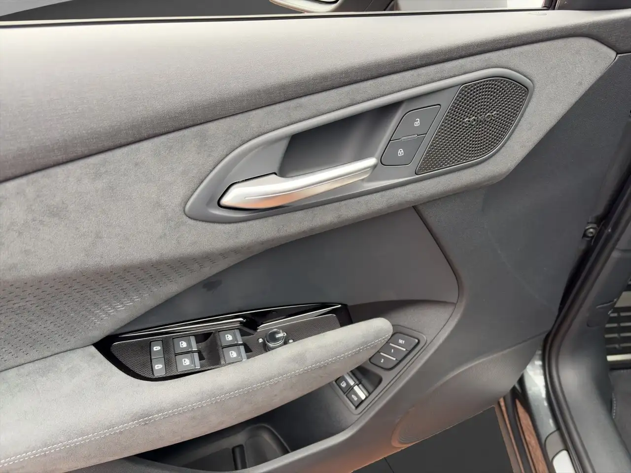Audi Q3 SUV e-hybrid TECHPRO+PANO+HUD+DIGI-MATRIX+ 3