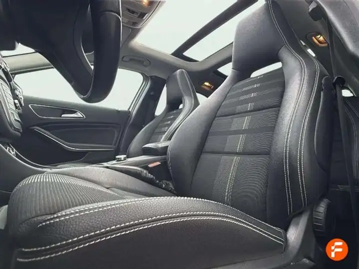 Mercedes-Benz GLA 2018, foto 18