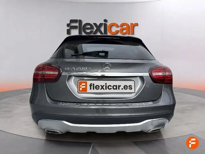 Mercedes-Benz GLA 2018, foto 13
