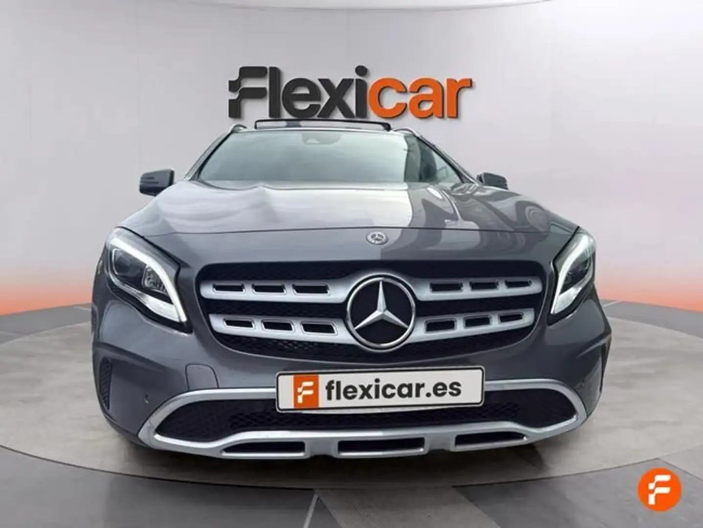 Mercedes-Benz GLA 200 d Gris - 2
