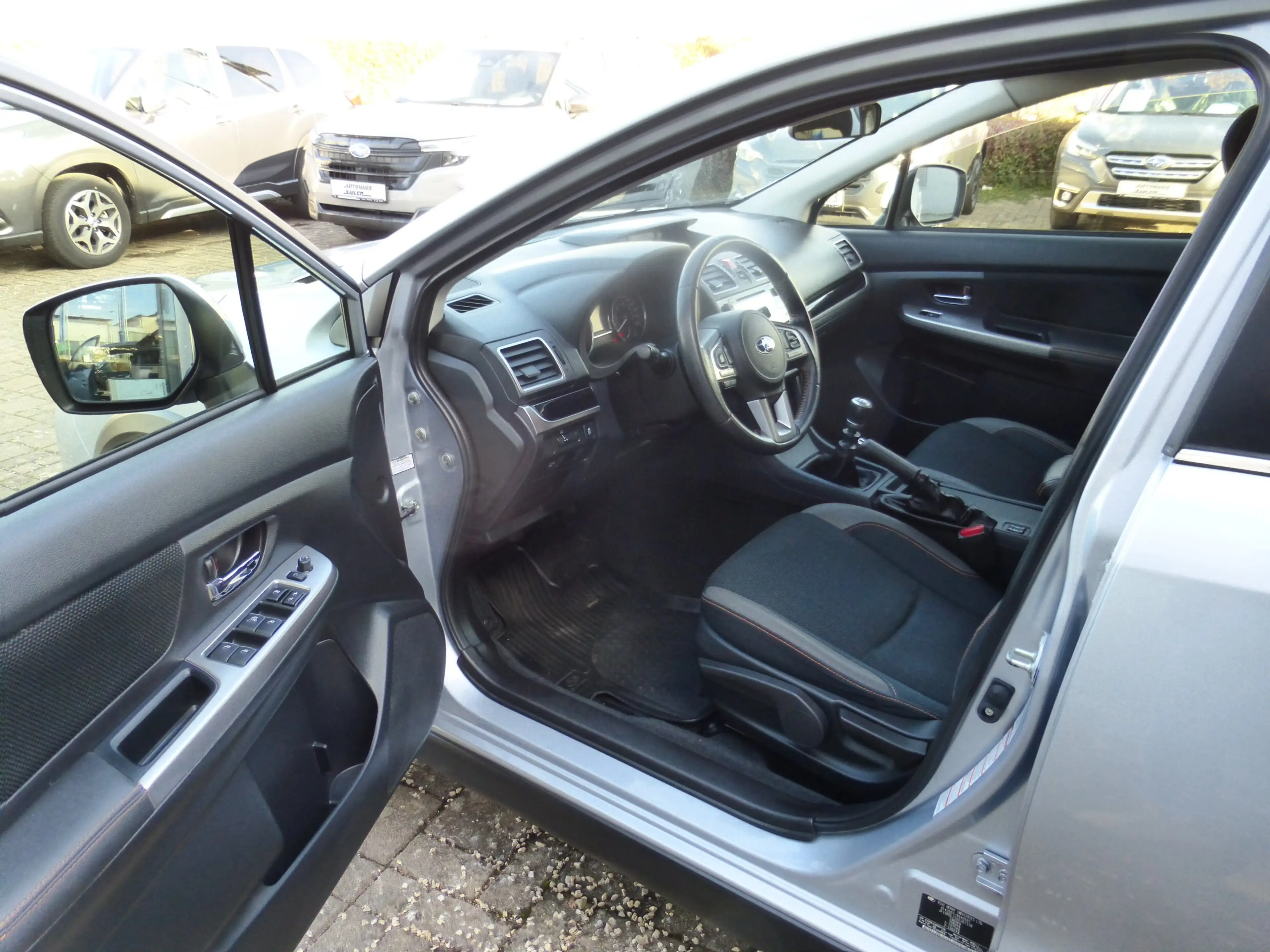 Subaru XV 2.0D MT Comfort — photo 8