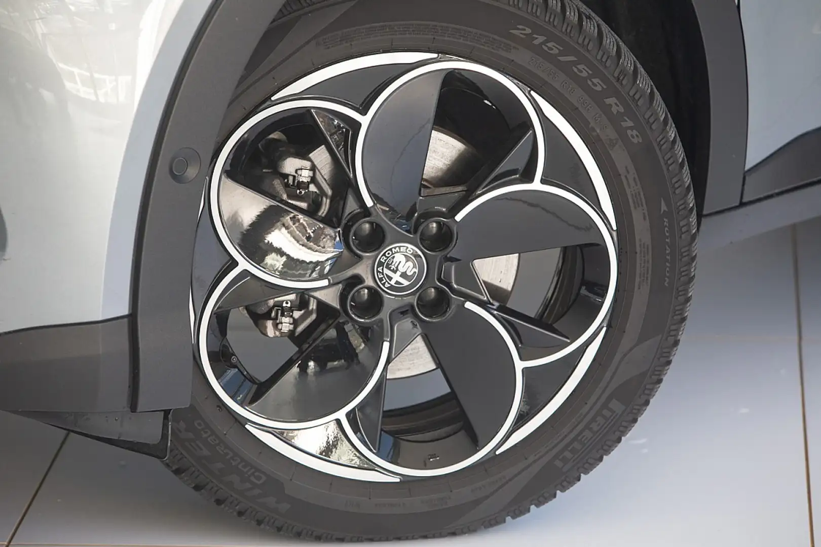 Alfa Romeo Junior Elettrica Batterie 54kWh Speciale Gris - 2