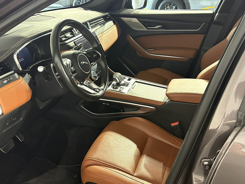 Jaguar F-Pace R-Dynamic SE P250 AWD Aut. — photo 13